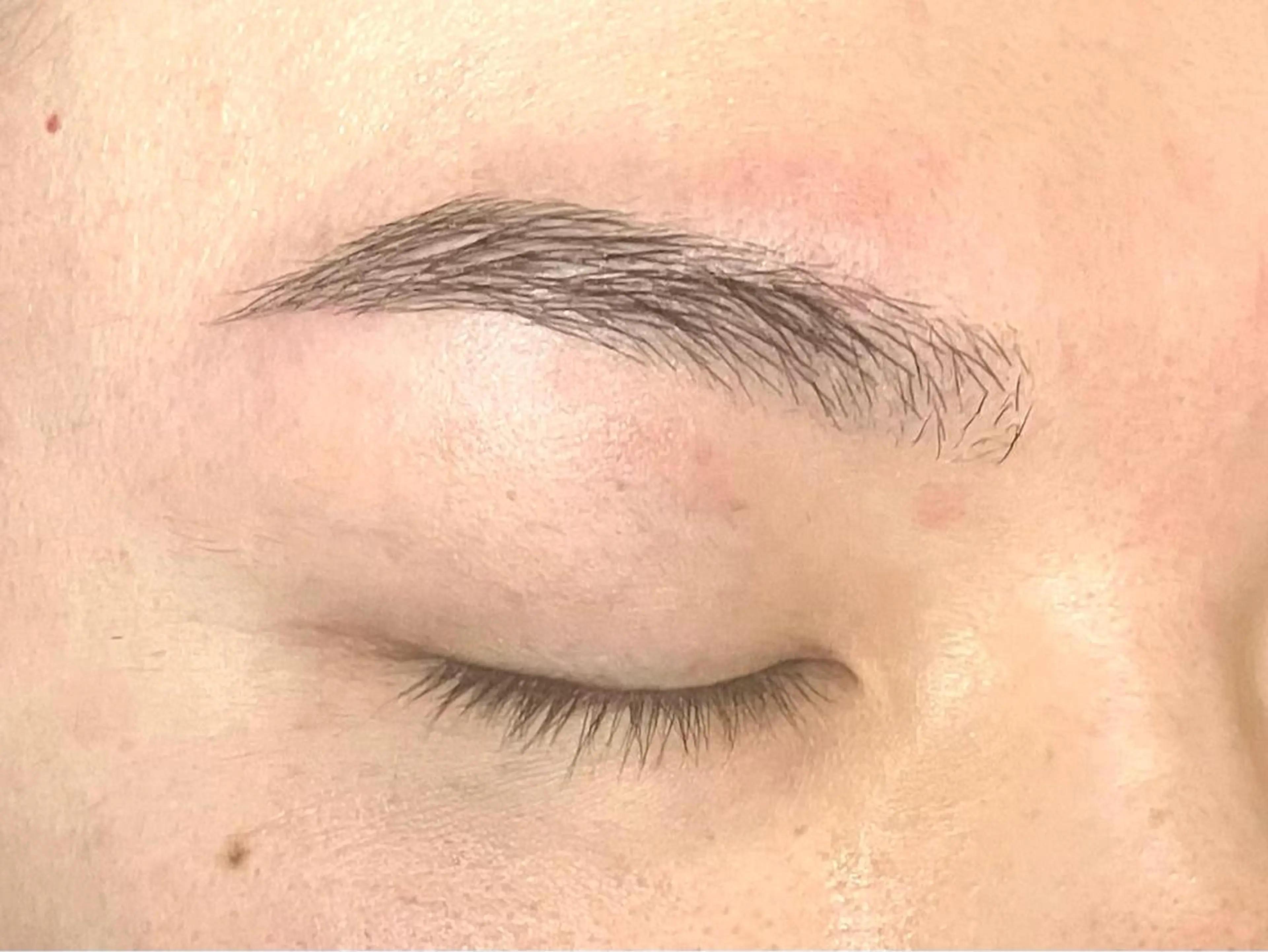 メンズ アイブロウ ワックス脱毛 眉カット その他(アイブロウ) ar+  hair salon所属・眉毛専門店✨ar+ 新宿 NARUMIの眉毛・アイブロウイメージ