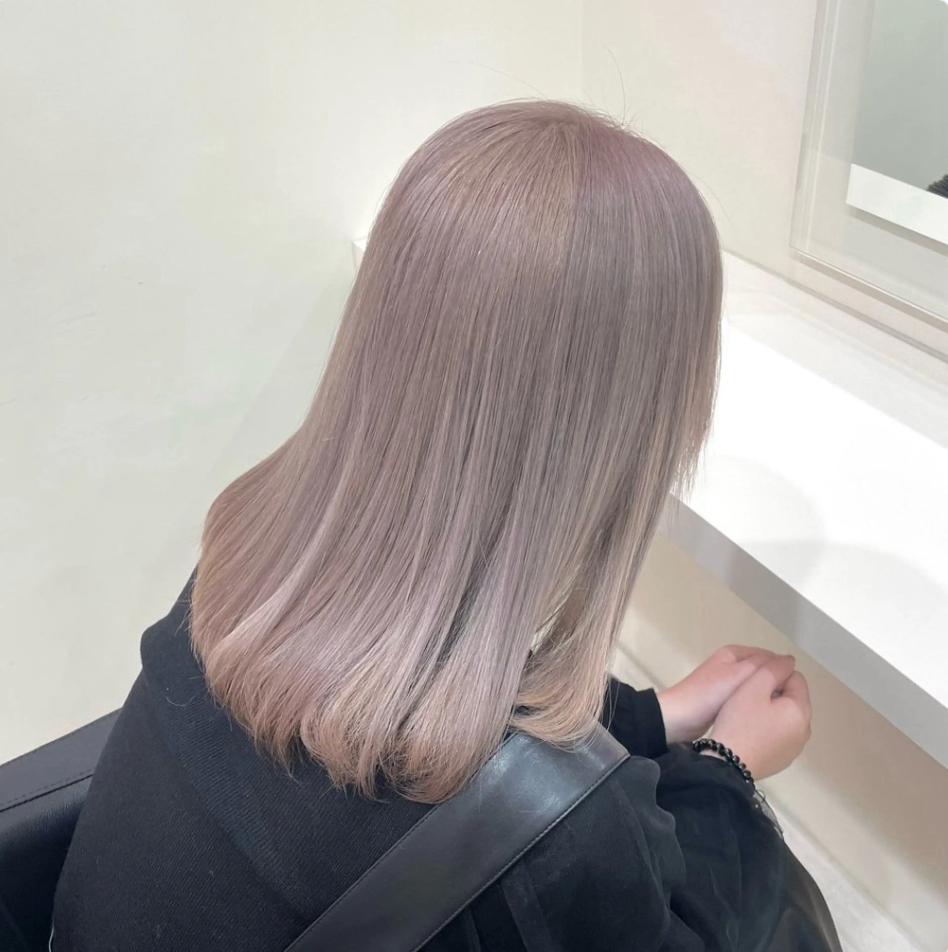 セミロング 韓国ガーリー🤍ハイ トーン🤍Ayanaのヘアスタイル