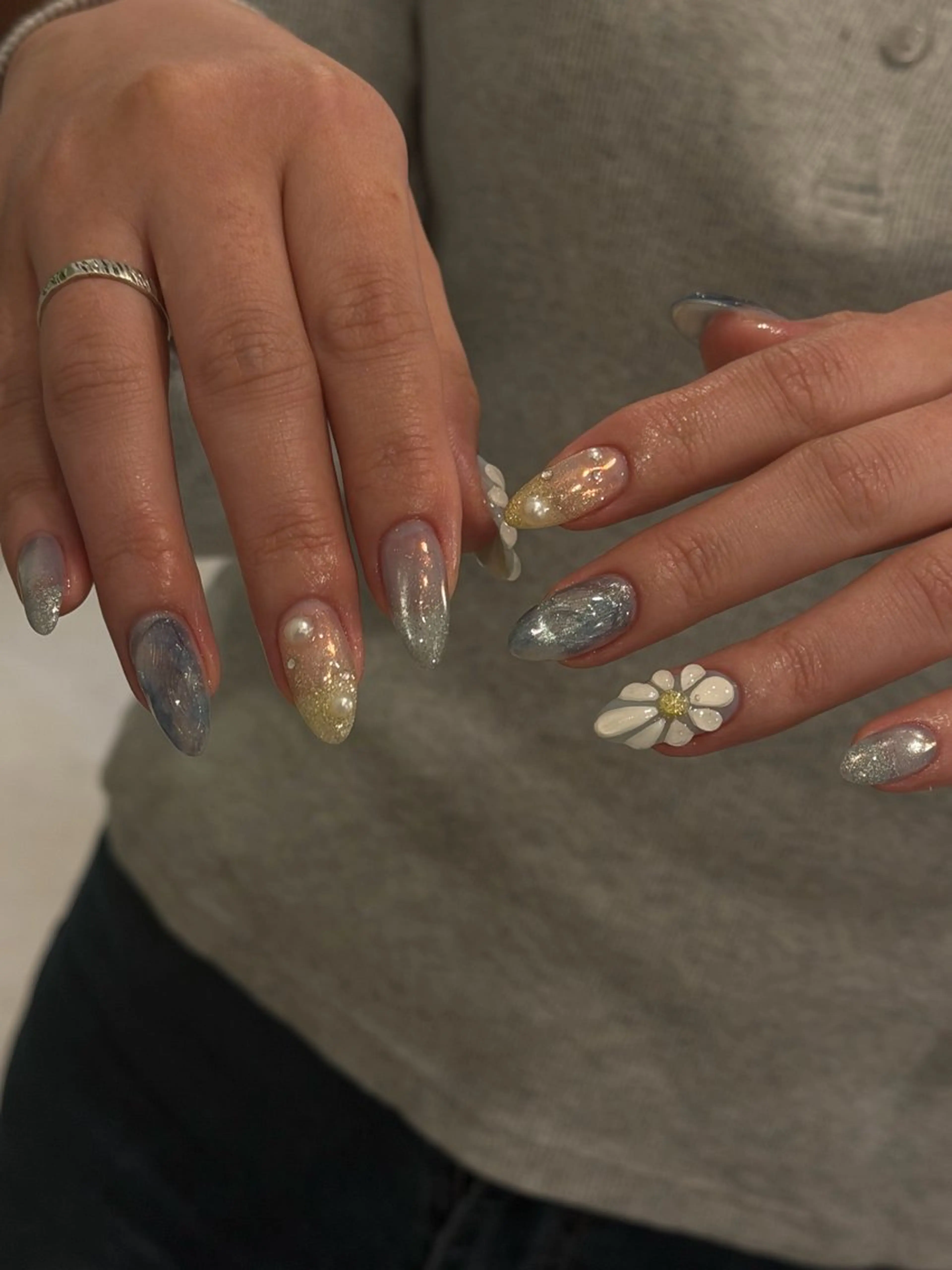 ネイル ハンドネイル femme💫 CARINAのネイルデザイン