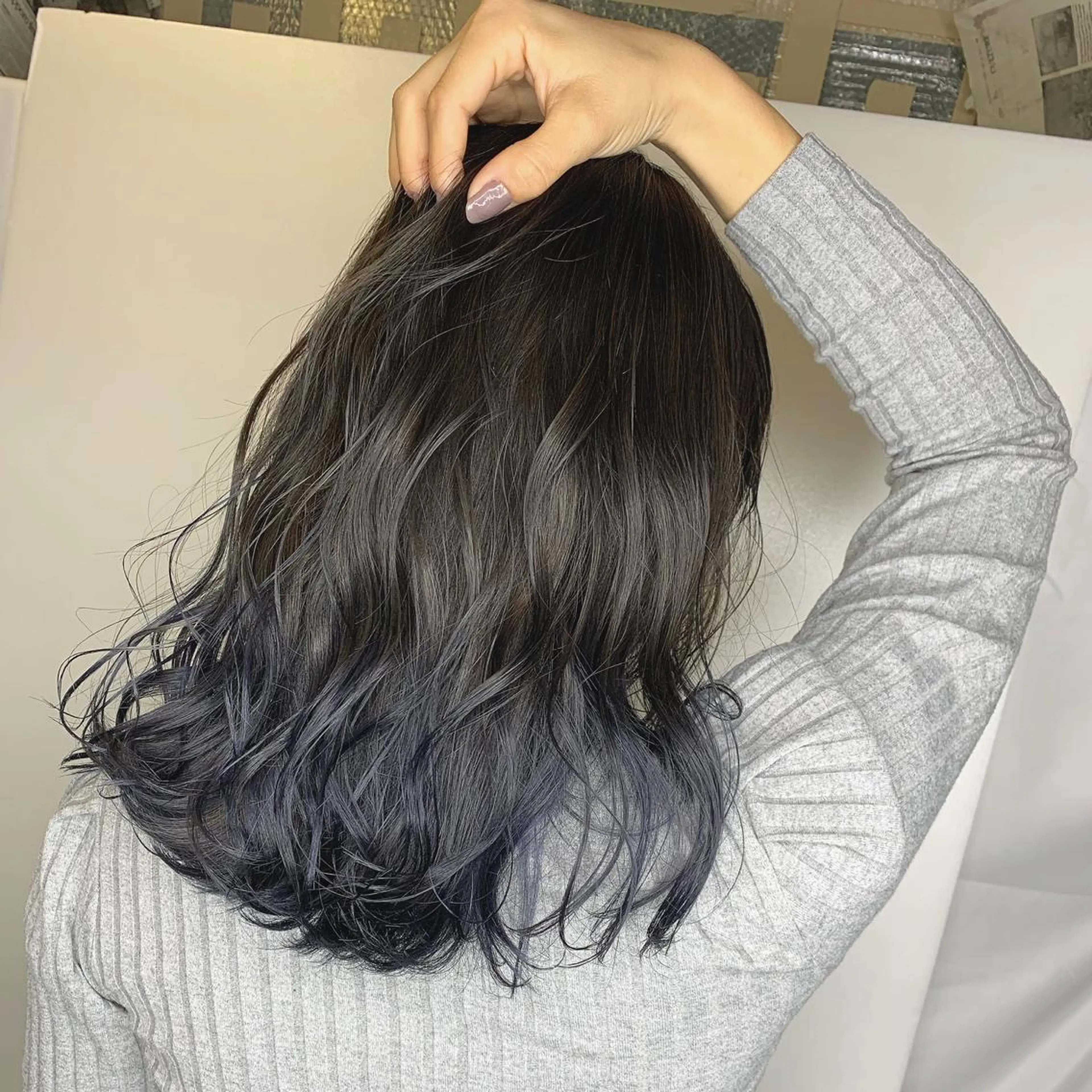 セミロング カラー ブルーカラー ブルージュ グラデーションカラー 韓国レイヤー/ミルク ティー🦋高橋　暖のヘアスタイル