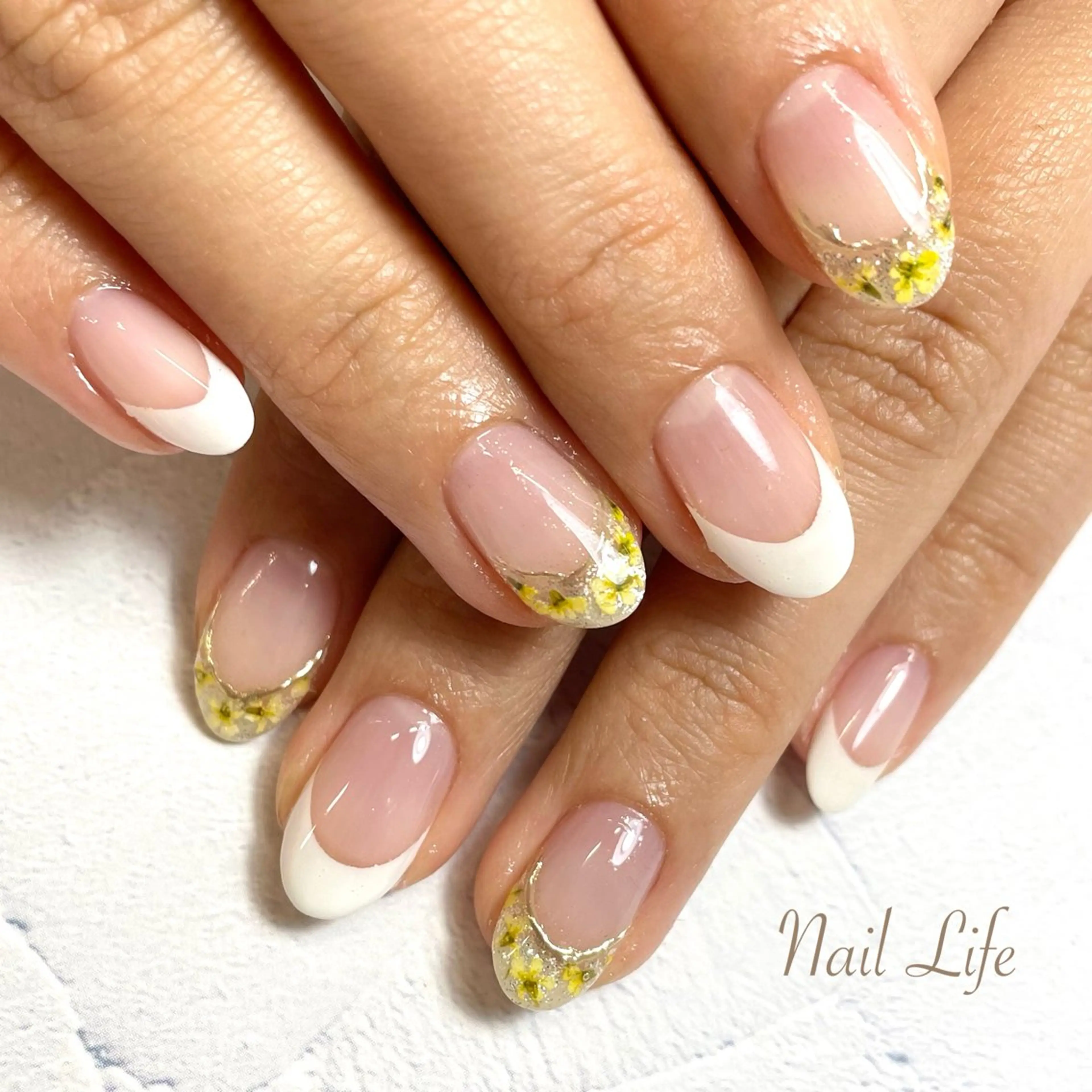 ネイル フラワーネイル フレンチネイル 大嶋 めぐみのネイルデザイン