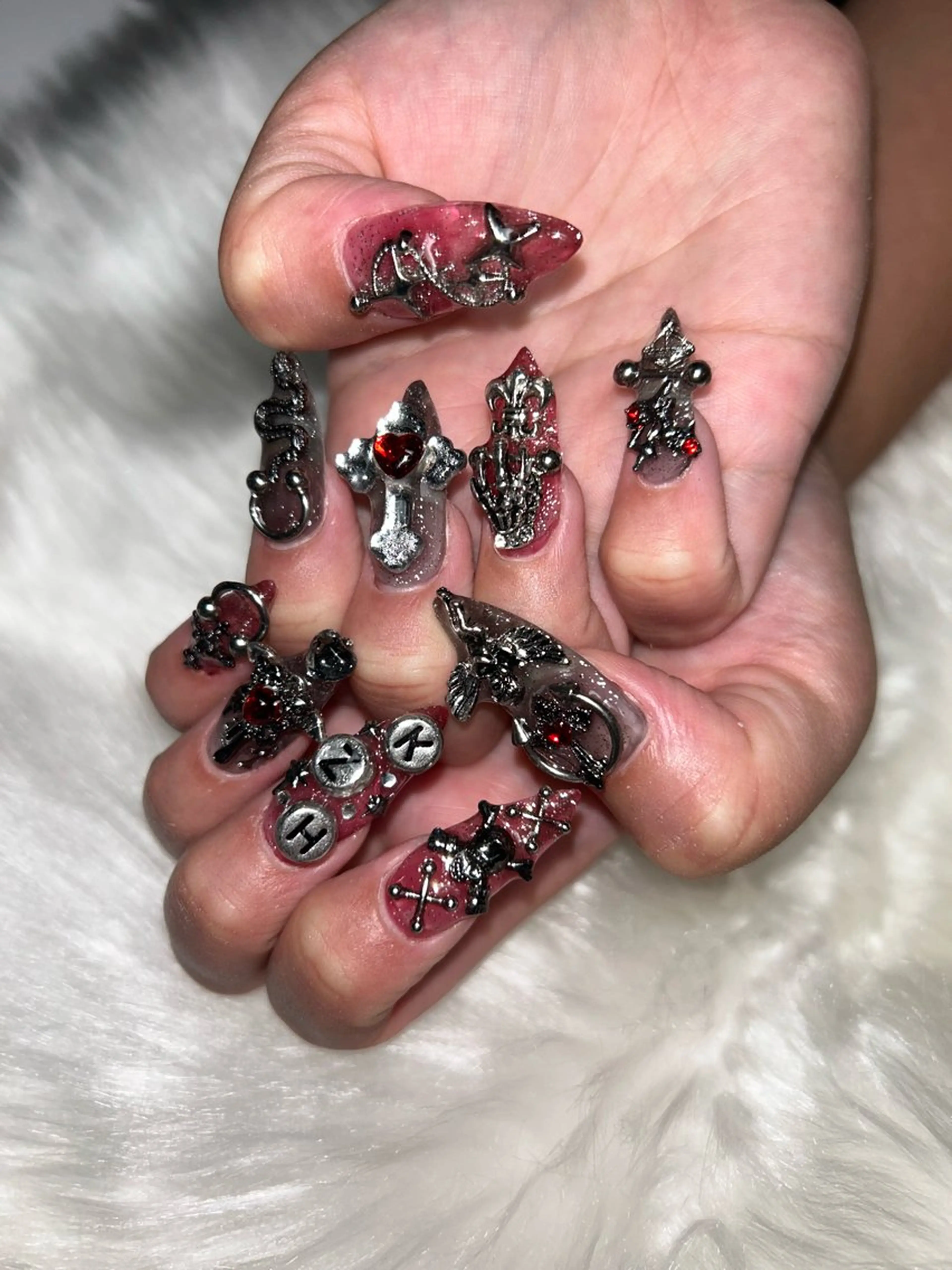 ミディアム ハンドネイル ハンドケア Re:lith所属・猫夢 にゃむのネイルデザイン