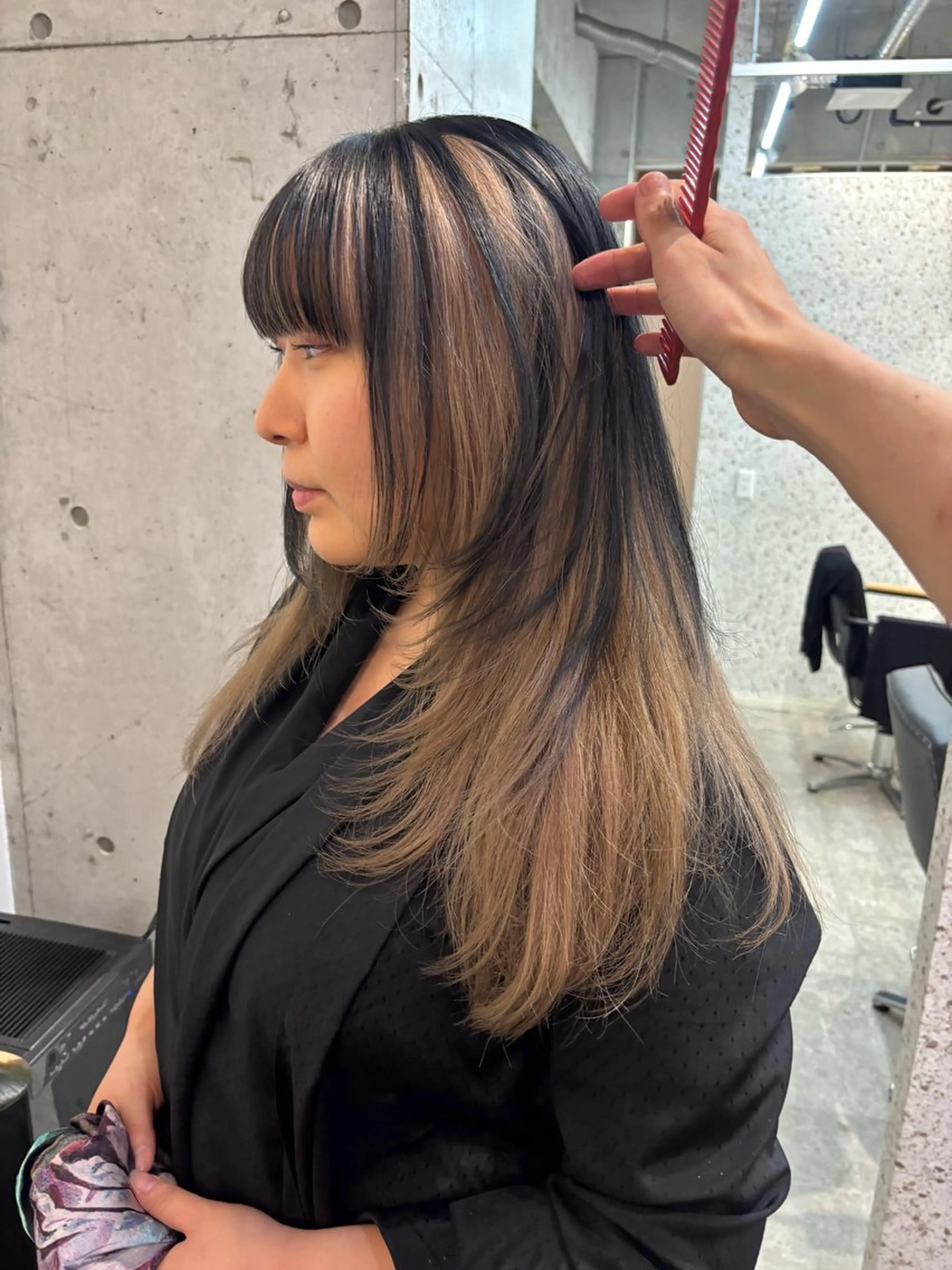 ロング カラー ベージュカラー 黒髪 ミルクティーベージュ ヘアカラー lani hair salon所属・SHOTO ハイトー ン/デザインカラーのヘアスタイル