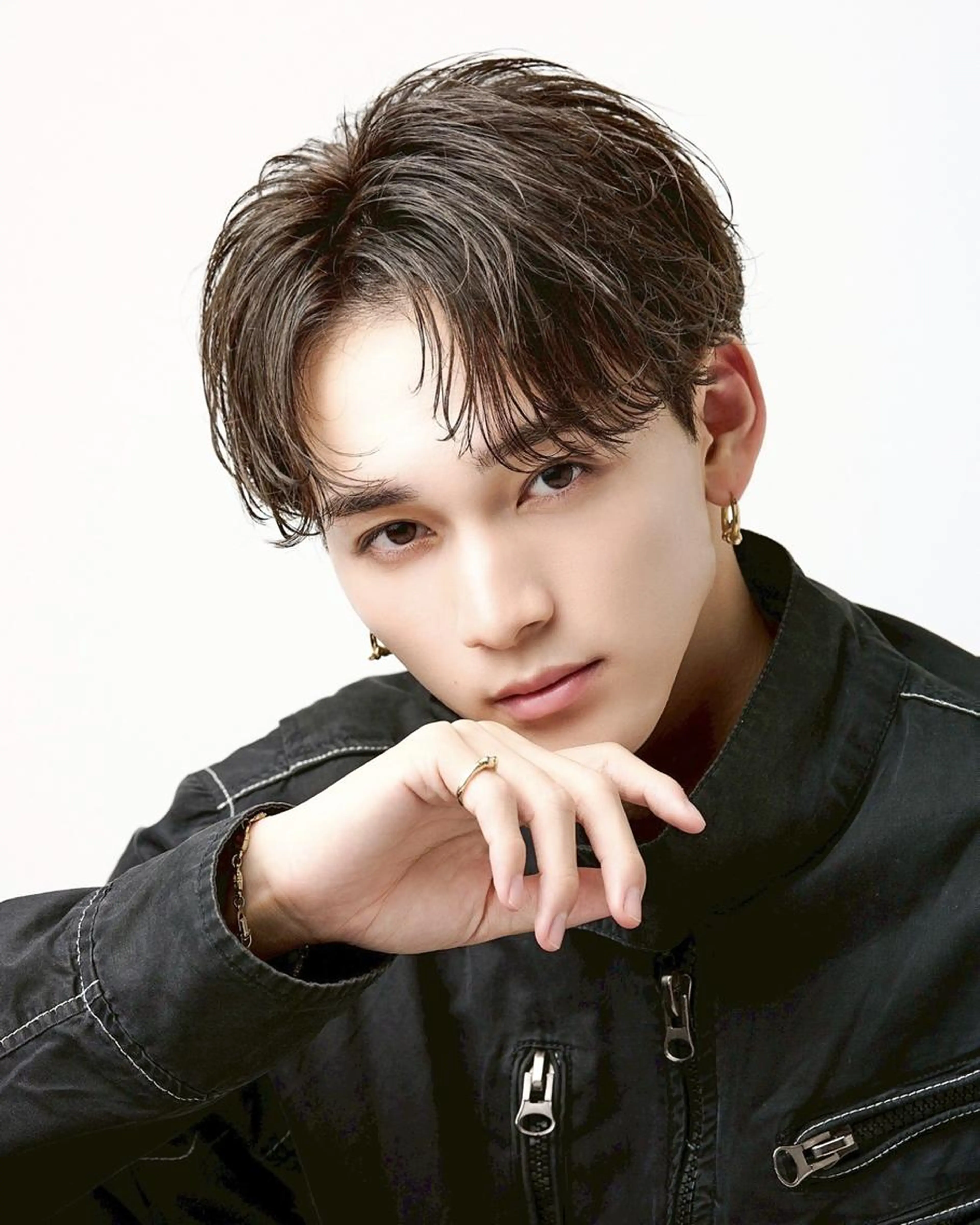 【🇰🇷韓国SALE＆ミニモ学割🇰🇷】メンズカット➕カラー➕最新眉毛を整える ”眉質改善”モデル【今だけ実質無料】の写真