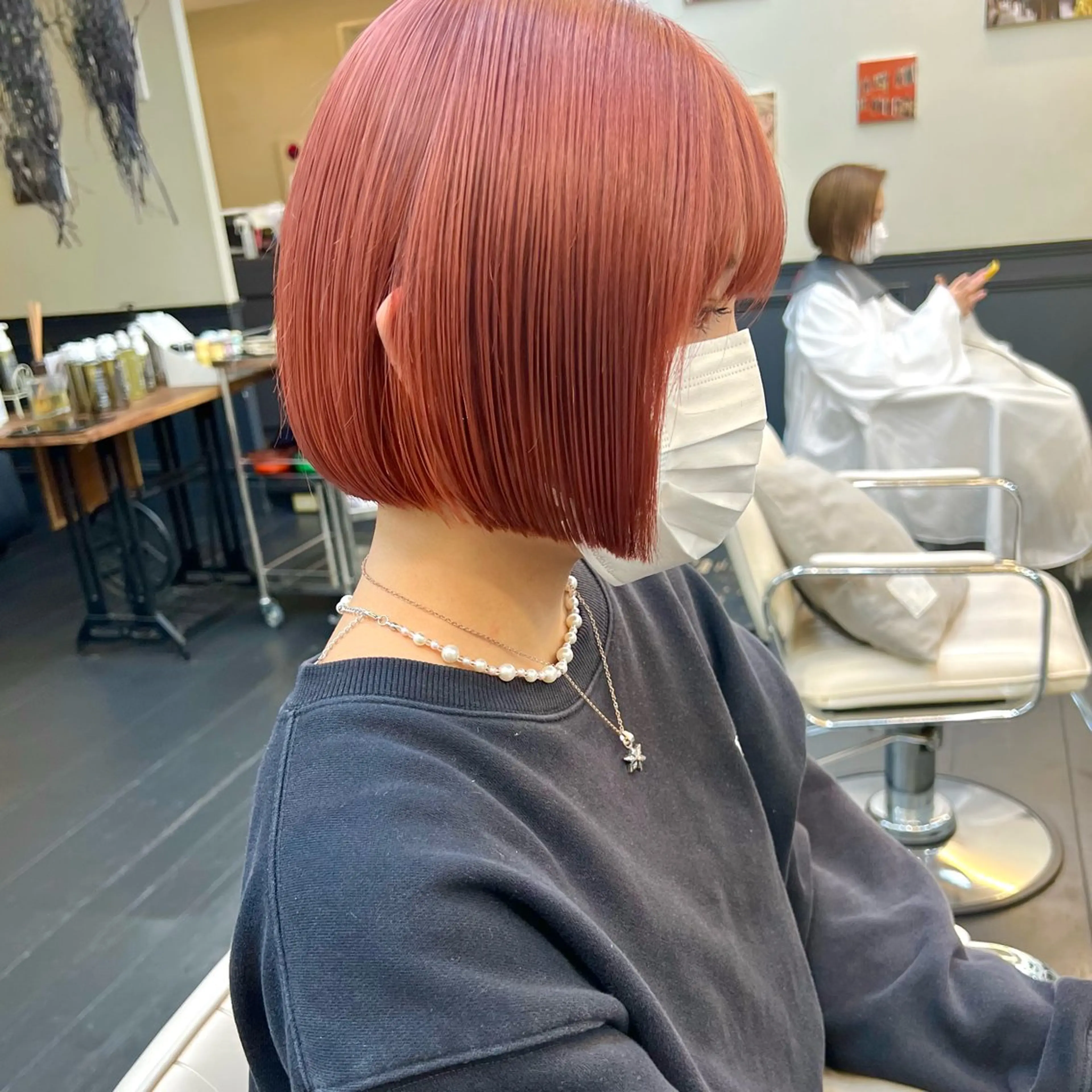 ショート カラー 切りっぱなしボブ ボルドーカラー レッドカラー ボブ 大久保 佳那のヘアスタイル