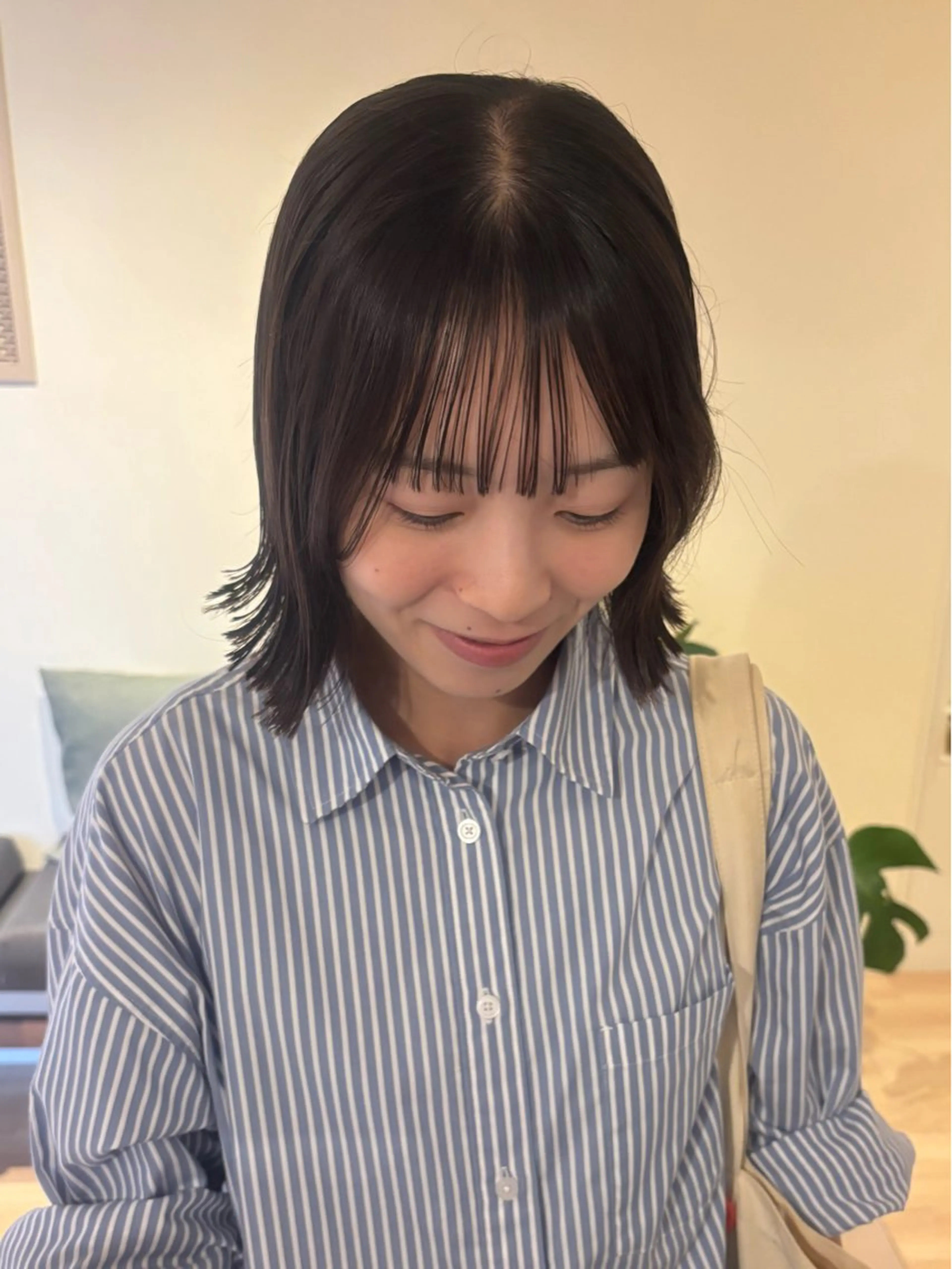 ショート カラー 切りっぱなしボブ ボブ 外ハネヘア ann EYES 深井店所属・颯花 そはるのヘアスタイル