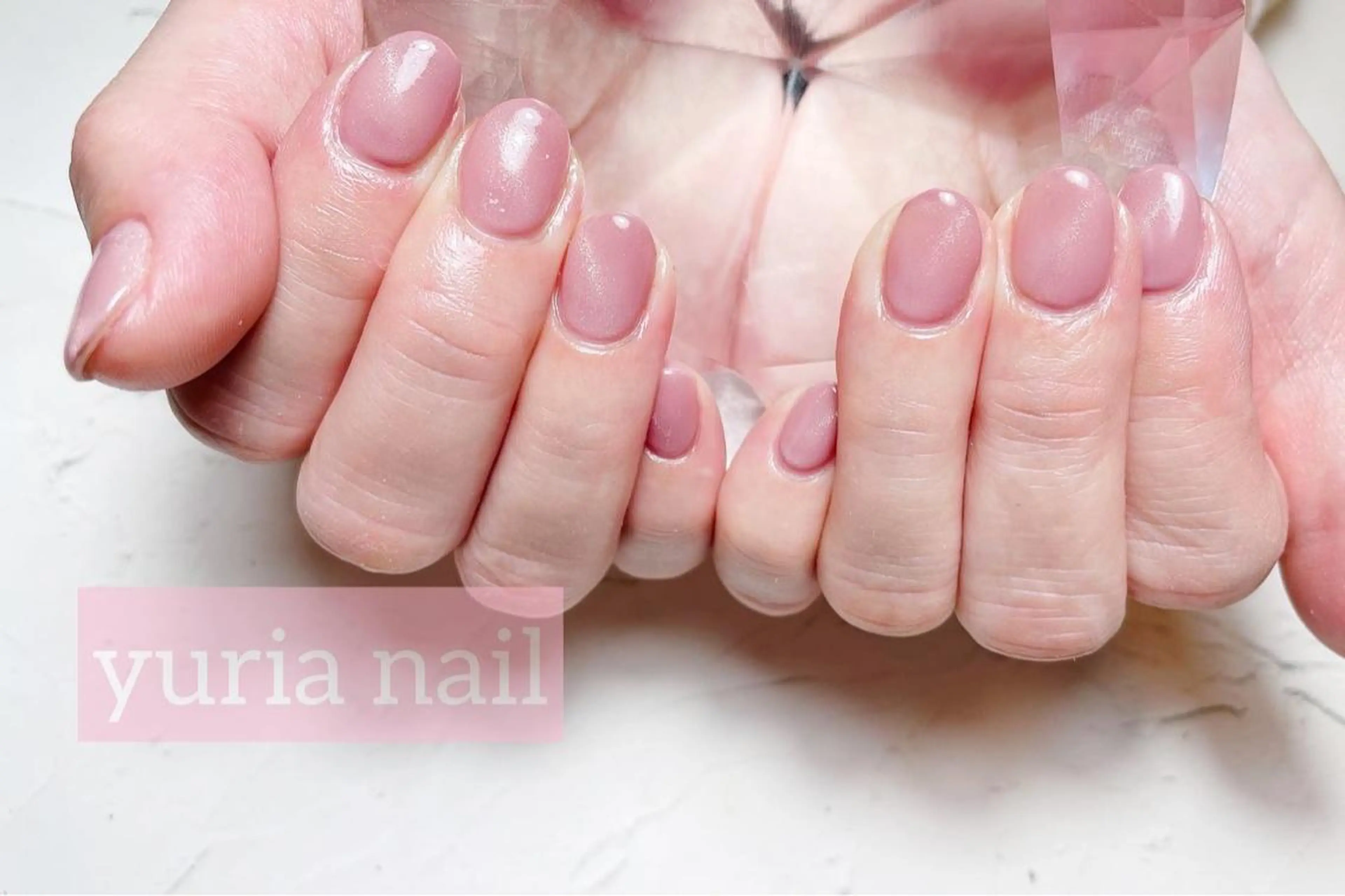 ネイル ジェルネイル マグネットネイル ワンカラーネイル ピンク ハンドネイル 小林 ゆりあのネイルデザイン