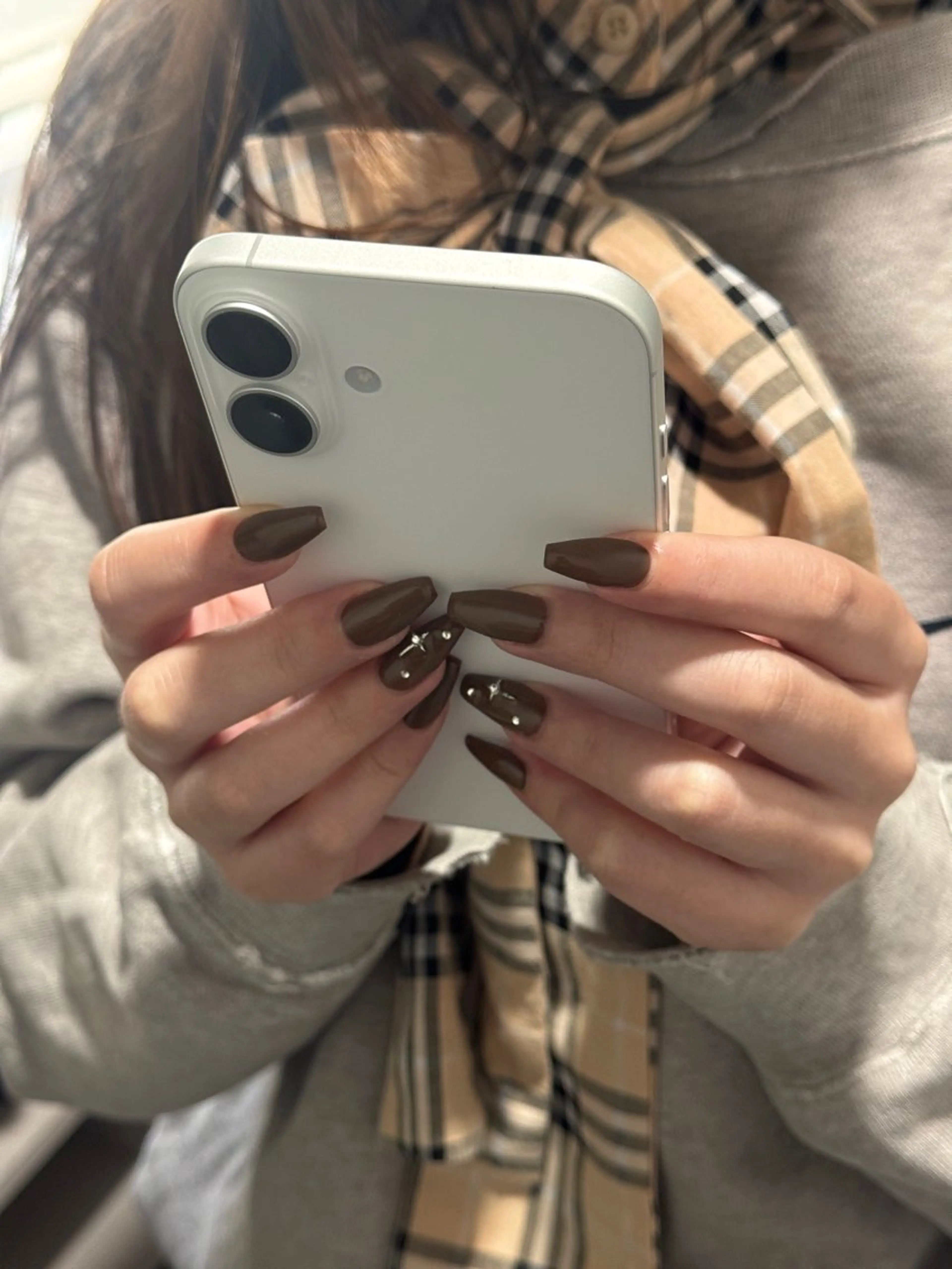 ネイル ブラウン ハンドネイル One HINATAのネイルデザイン