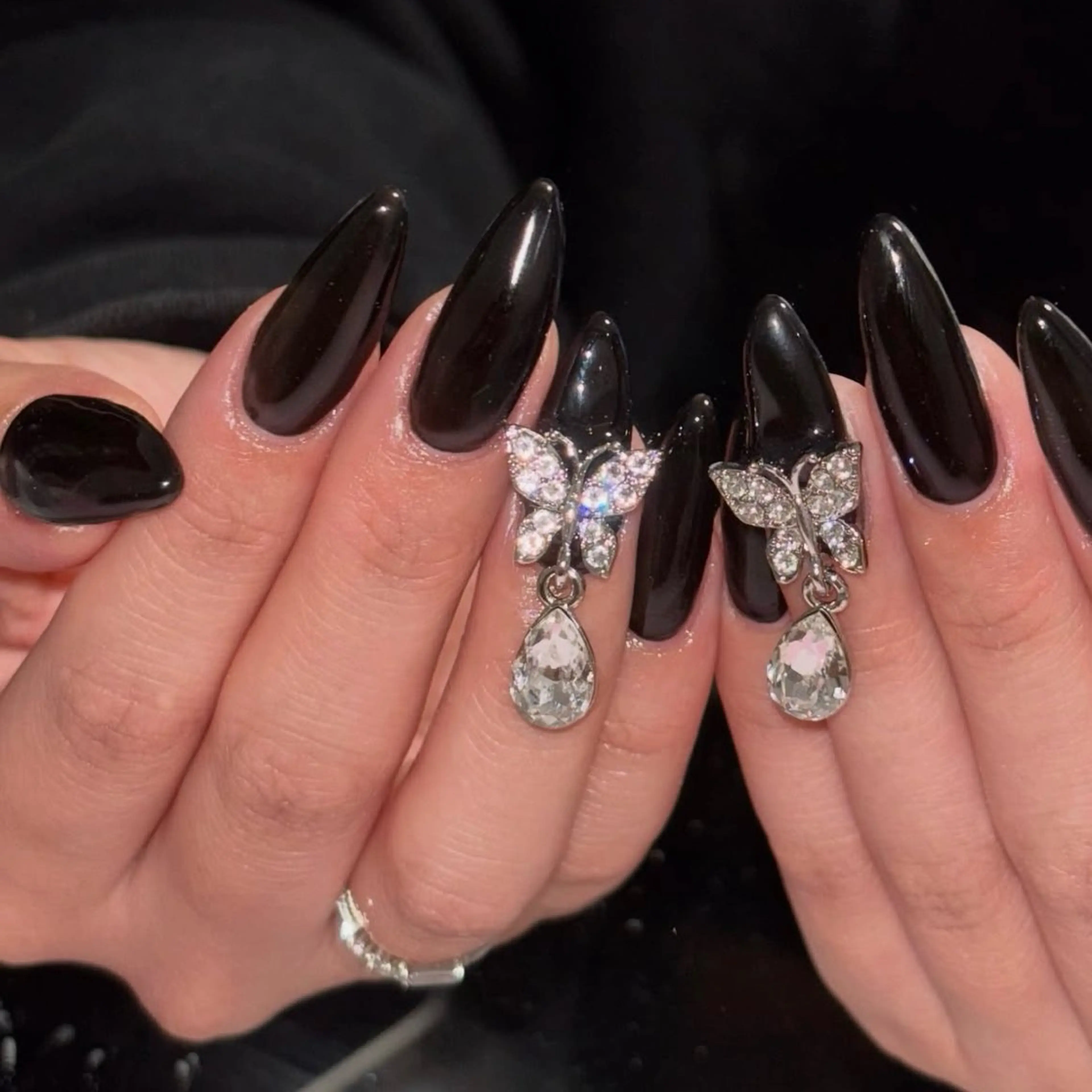 ネイル ハンドネイル Sii nail 🤍SAKIのネイルデザイン