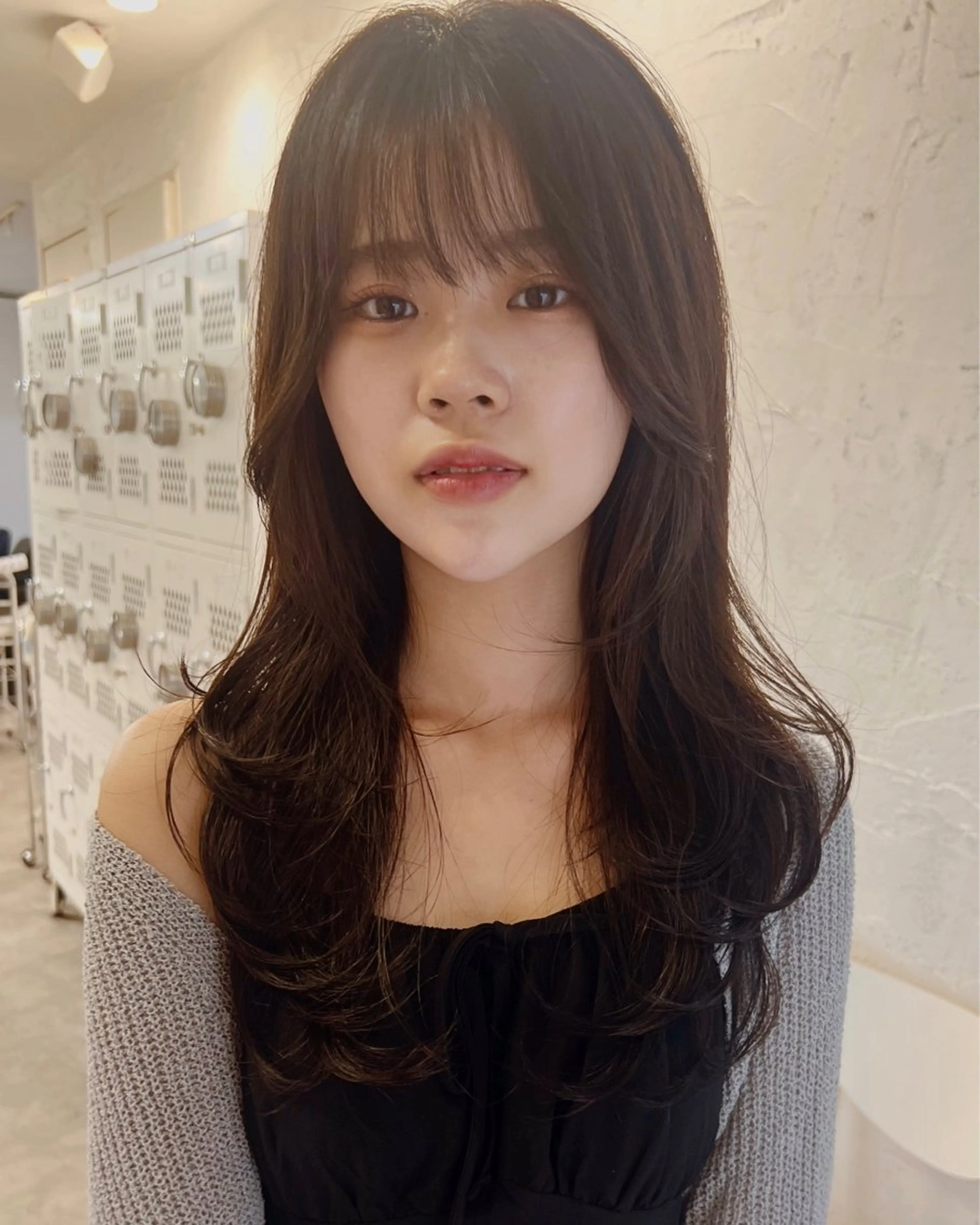 セミロング カラー パーマ ヘアアレンジ くびれヘア 顔まわりレイヤー 韓国風ヘア くびれレイヤー レイヤーカット ショートヘア原宿 fifth コシのヘアスタイル