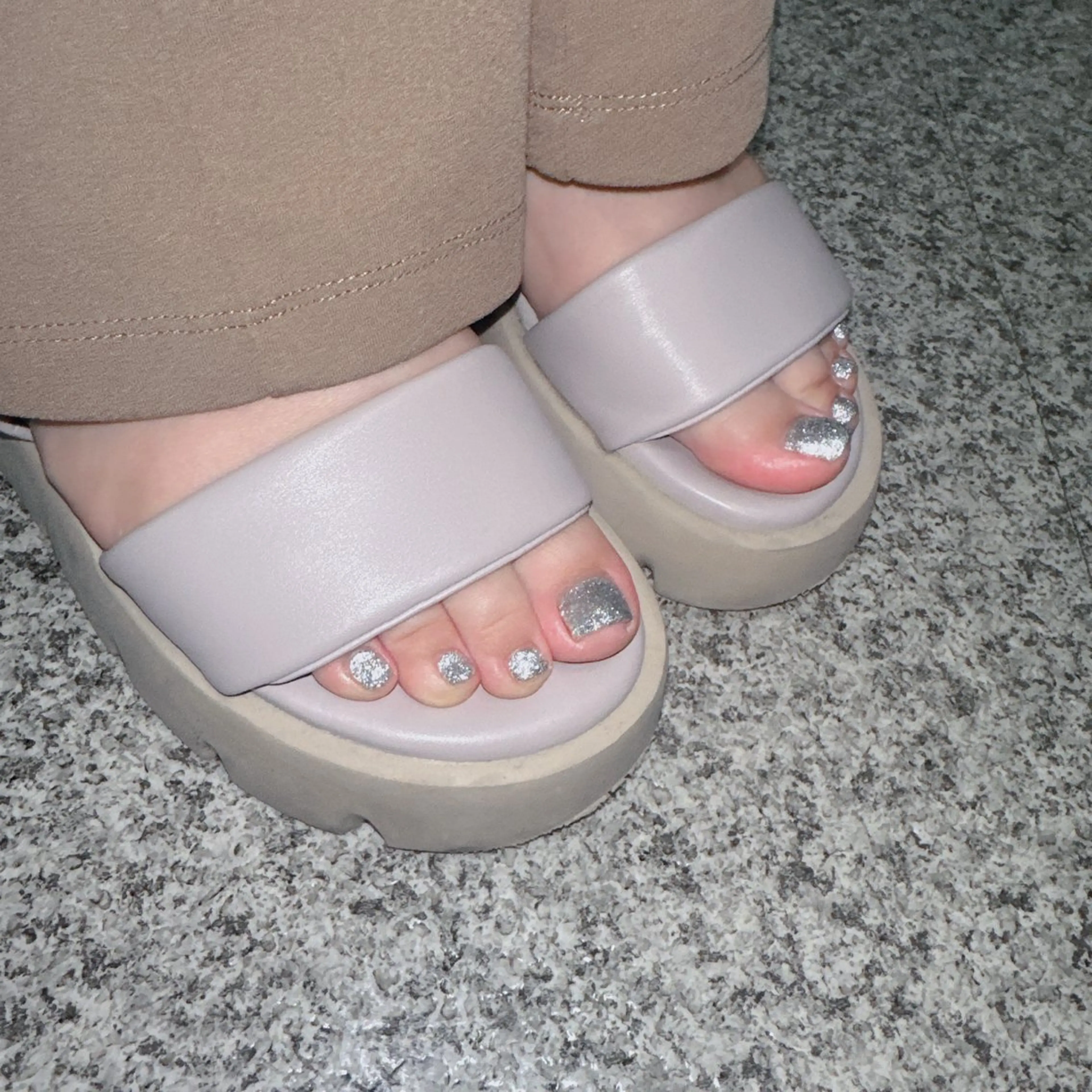 ネイル フットネイル Momo🍑 【パラジェル取扱店】のネイルデザイン