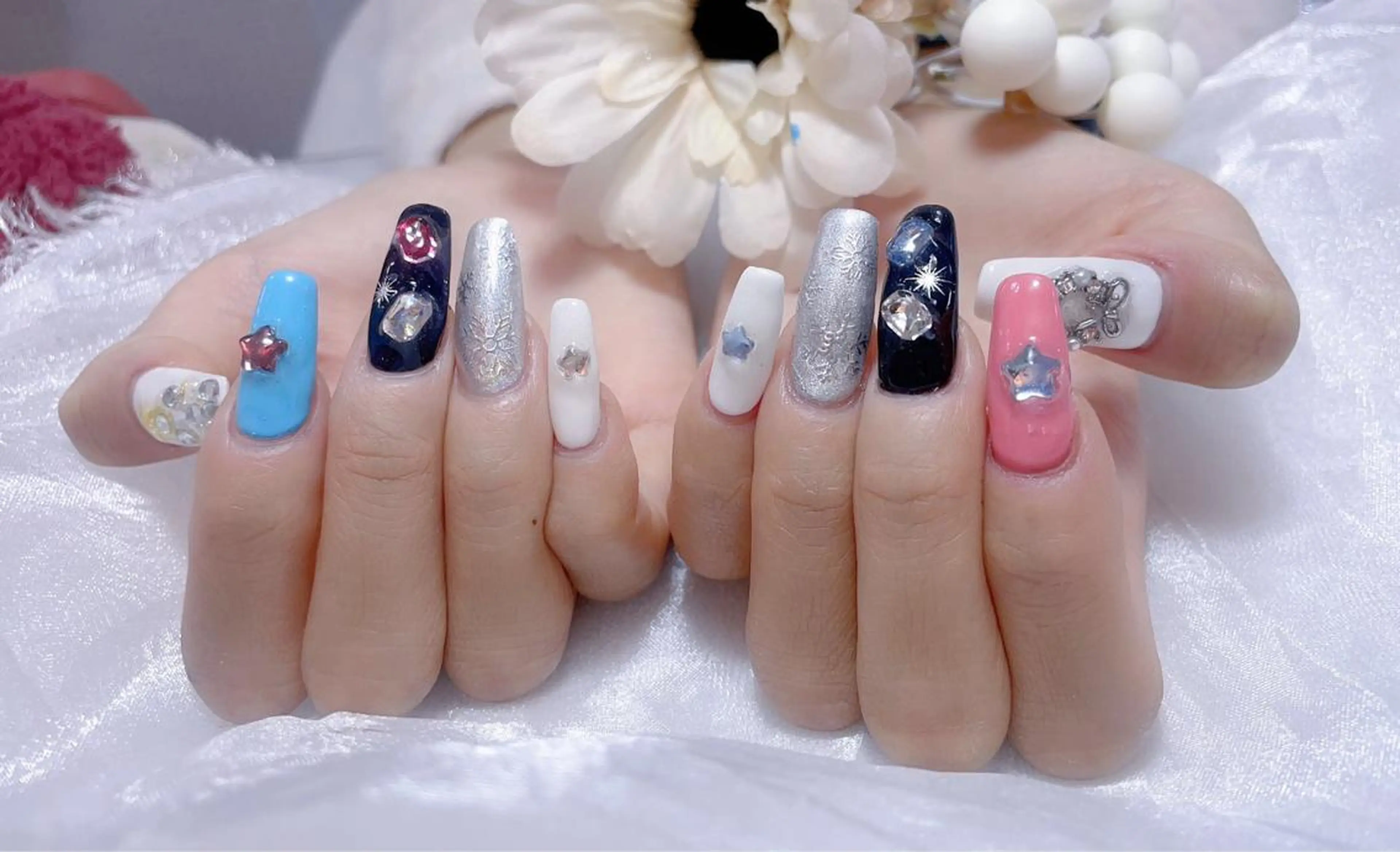 ネイル ハンドネイル VIVIAN リサのネイルデザイン