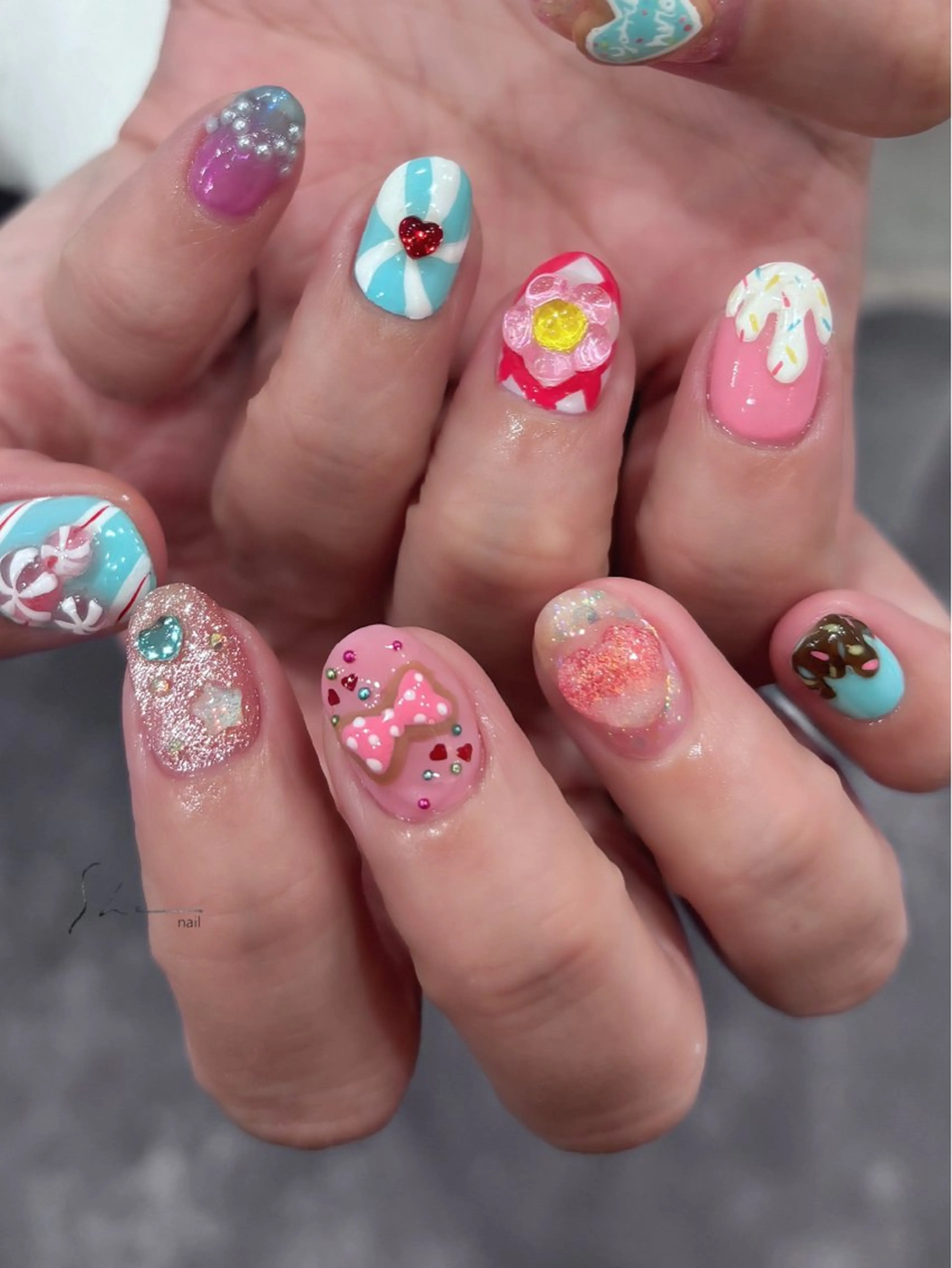 ネイル ハンドネイル SHE所属・SHE adusaのネイルデザイン