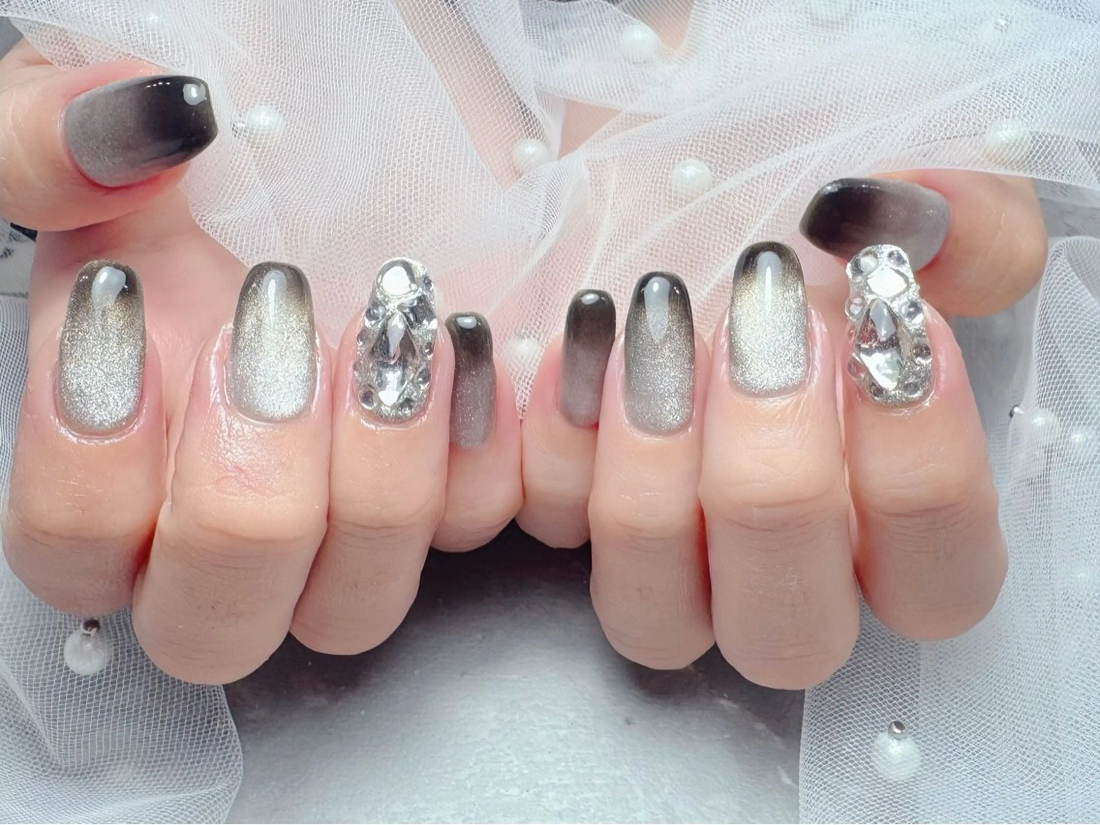 ネイル マジックミラー所属・マジック ミラーのネイルデザイン