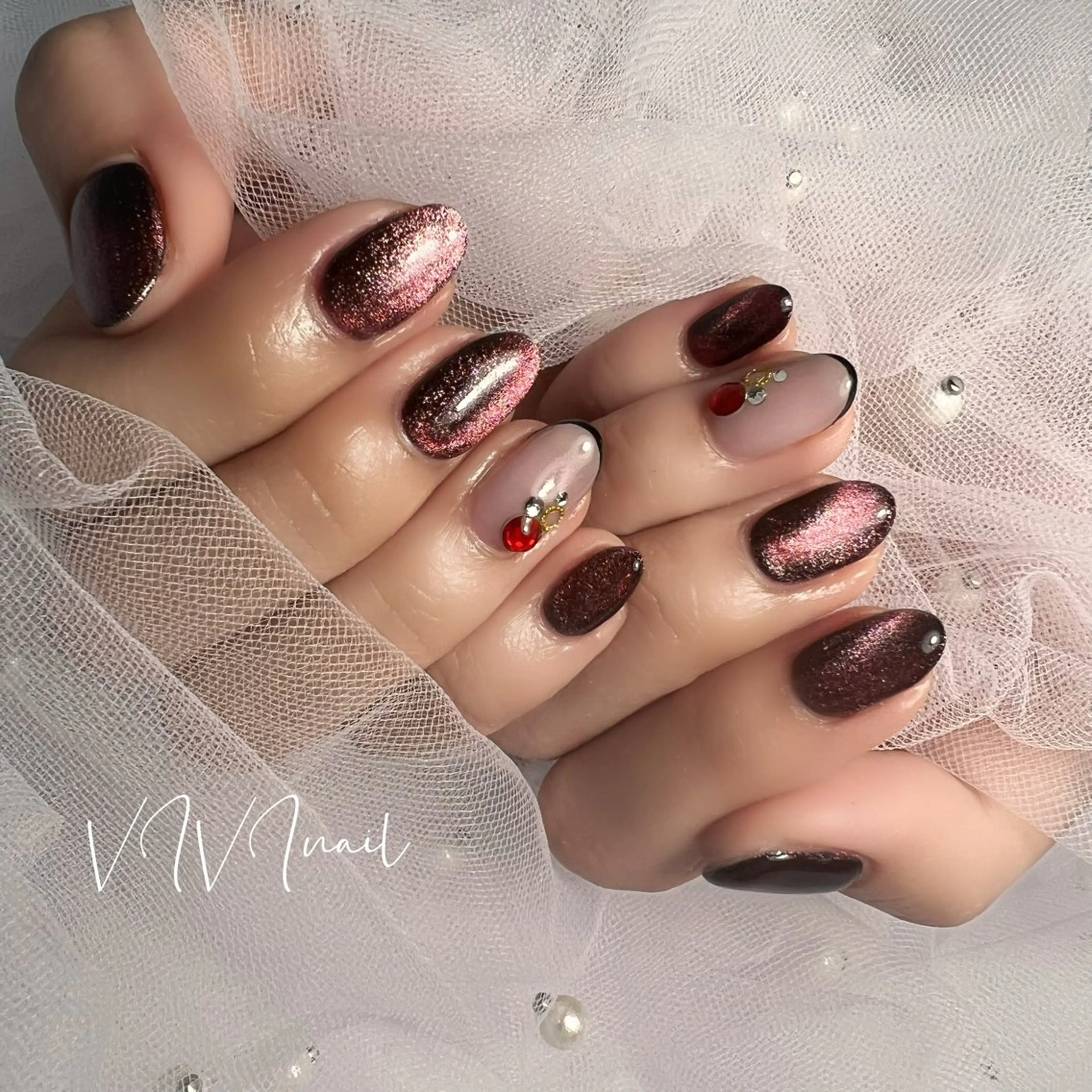 ネイル マグネットネイル ハンドネイル vivi nailのネイルデザイン