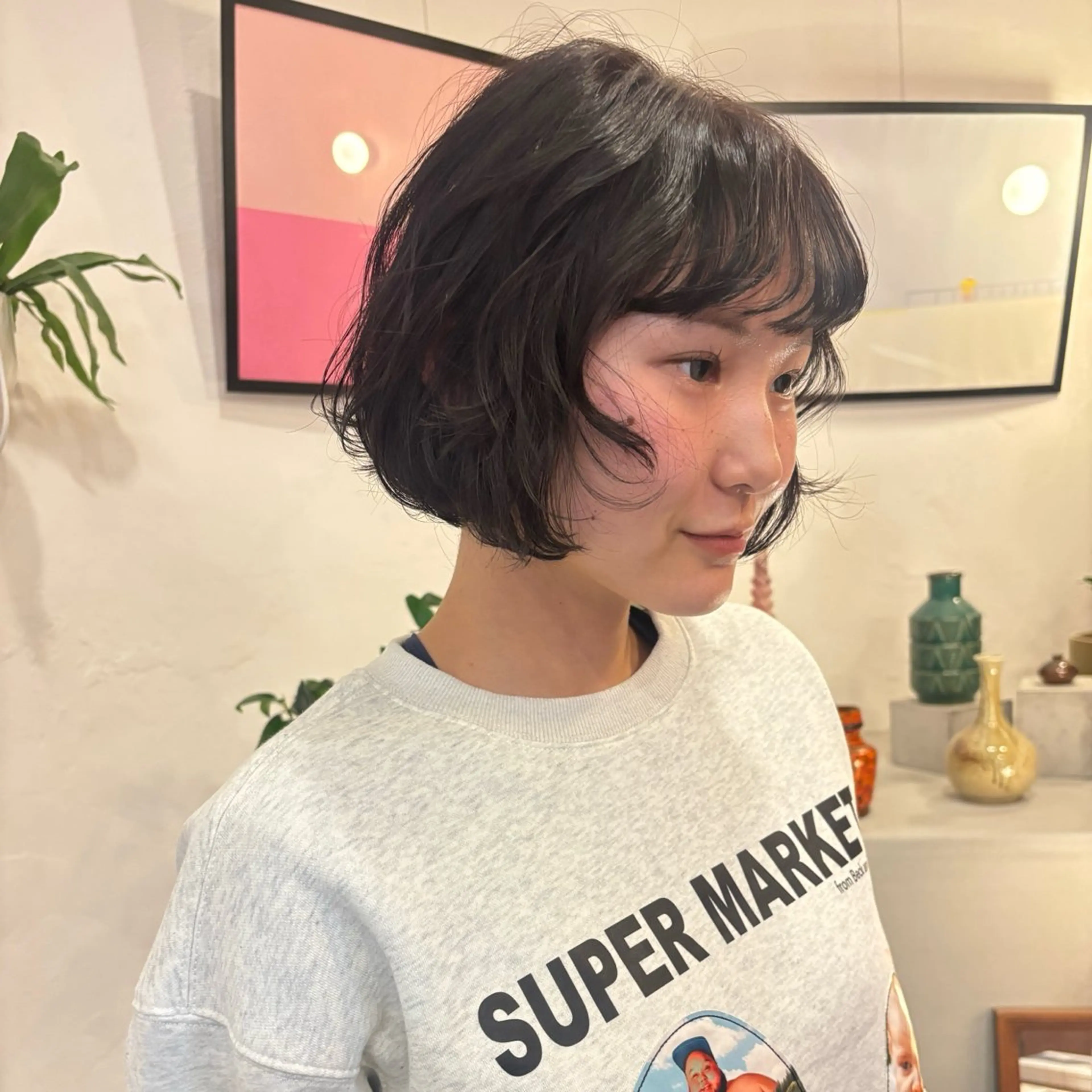 ショート ヘアカラー illatos サヤナのヘアスタイル