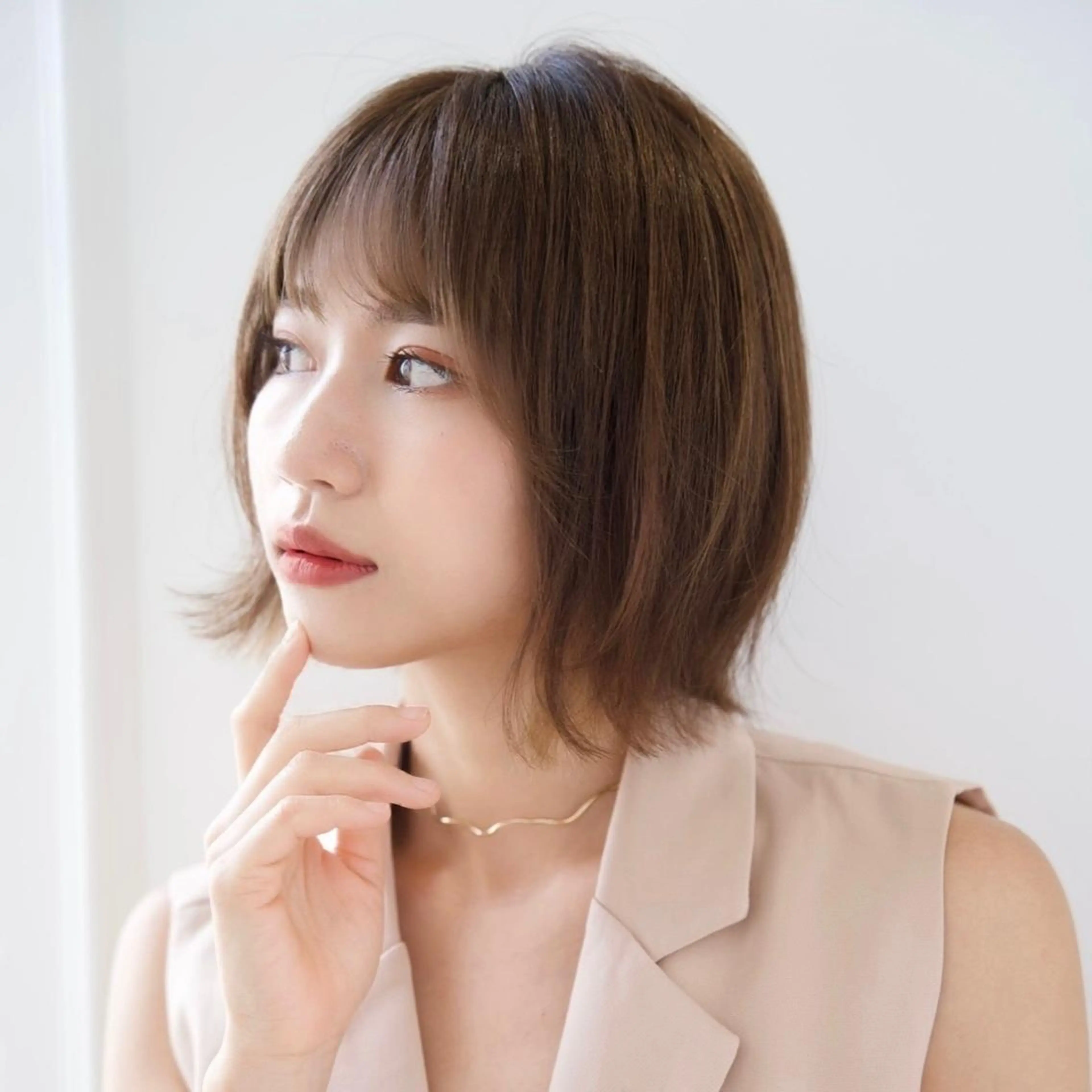 ショート ブリーチなしダブル/ レイヤーカット 小棹のヘアスタイル