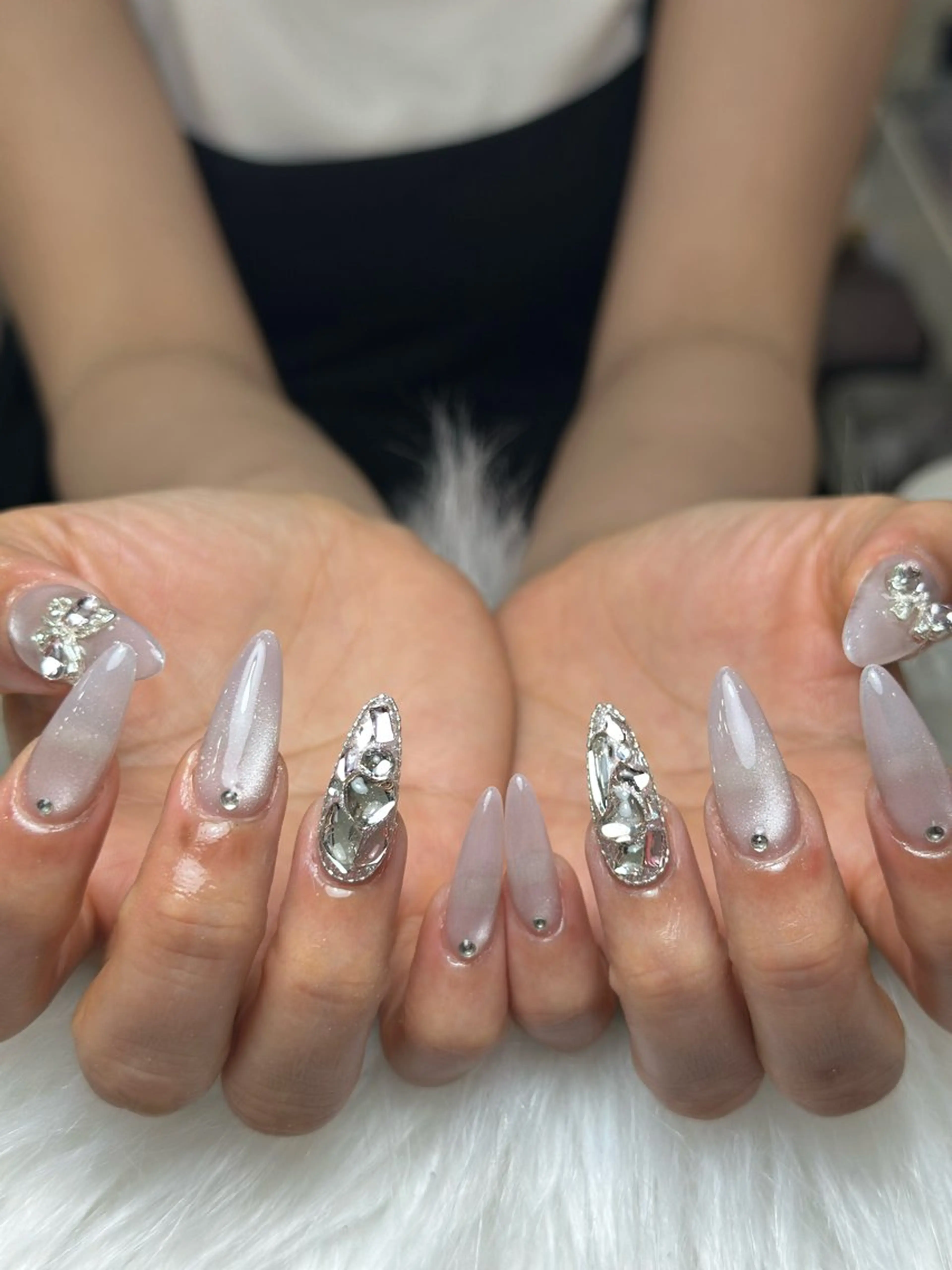ネイル フレンチネイル グラデーション 韓国ネイル マグネットネイル シンプルネイル ハンドネイル CoMo Nail Studio所属・CoMo Nailのネイルデザイン