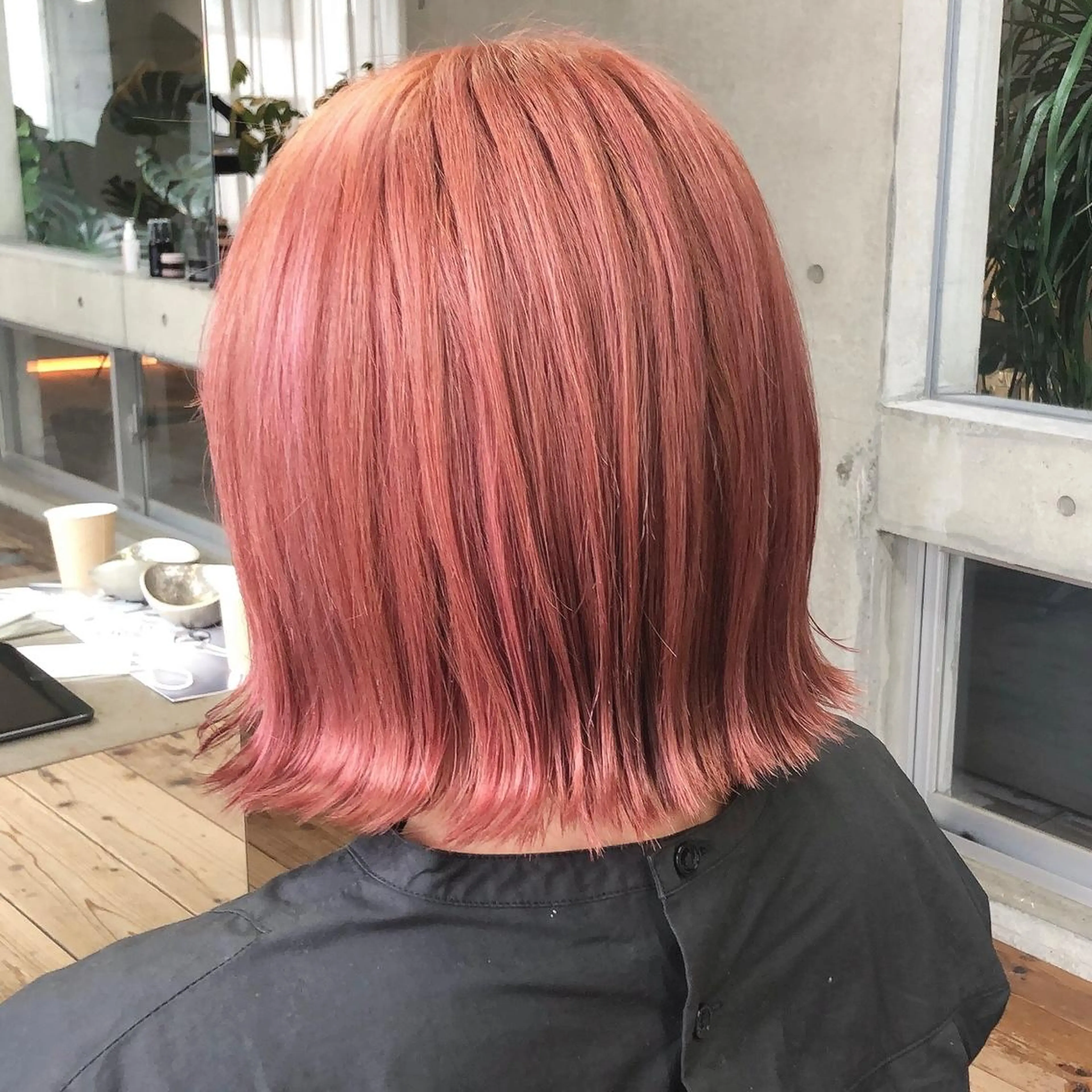 ショート カラー オレンジ ピンクカラー ヘアカラー nagisa /縮毛矯正のヘアスタイル