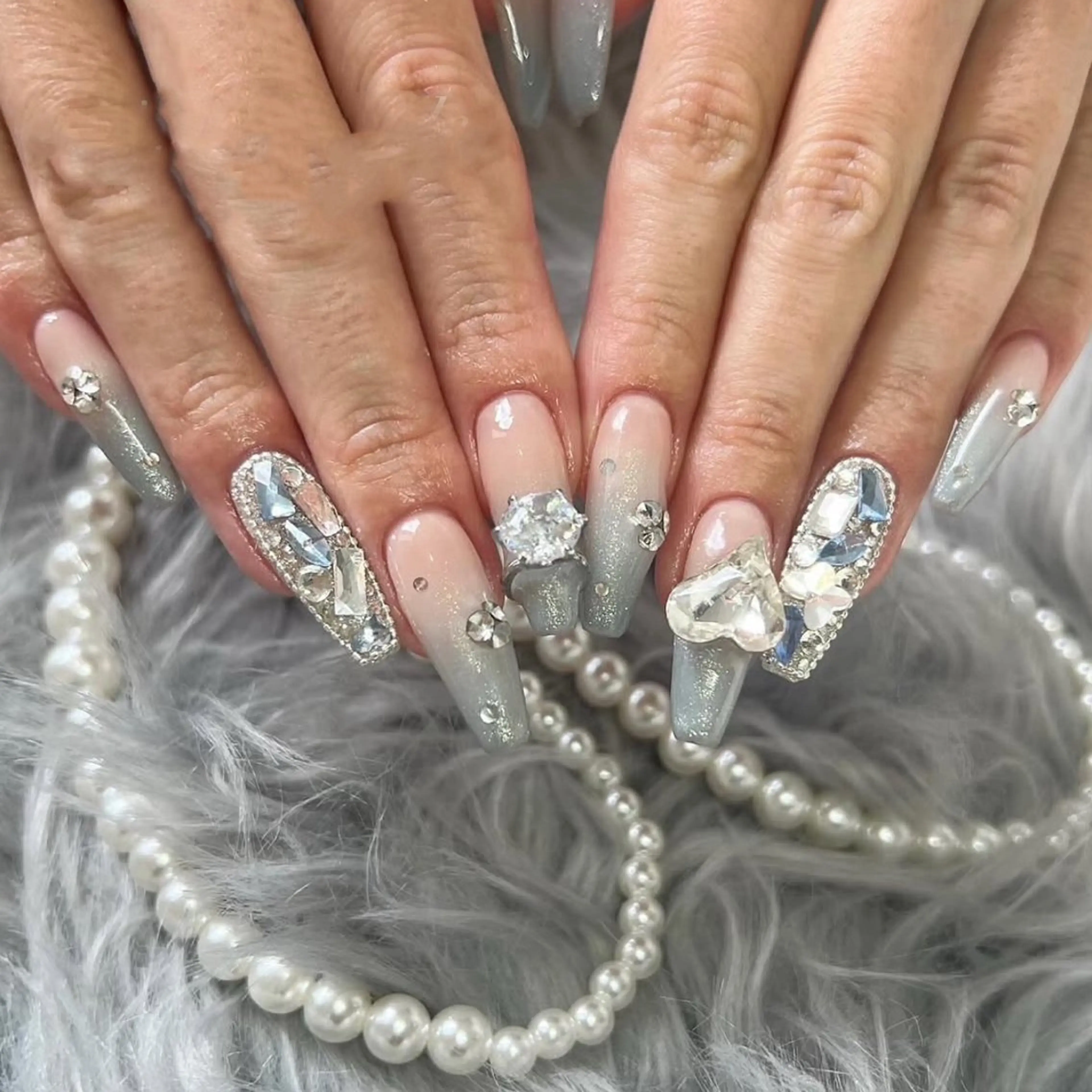 ネイル ハンドネイル 透明感ネイル ｜mahiru.のネイルデザイン