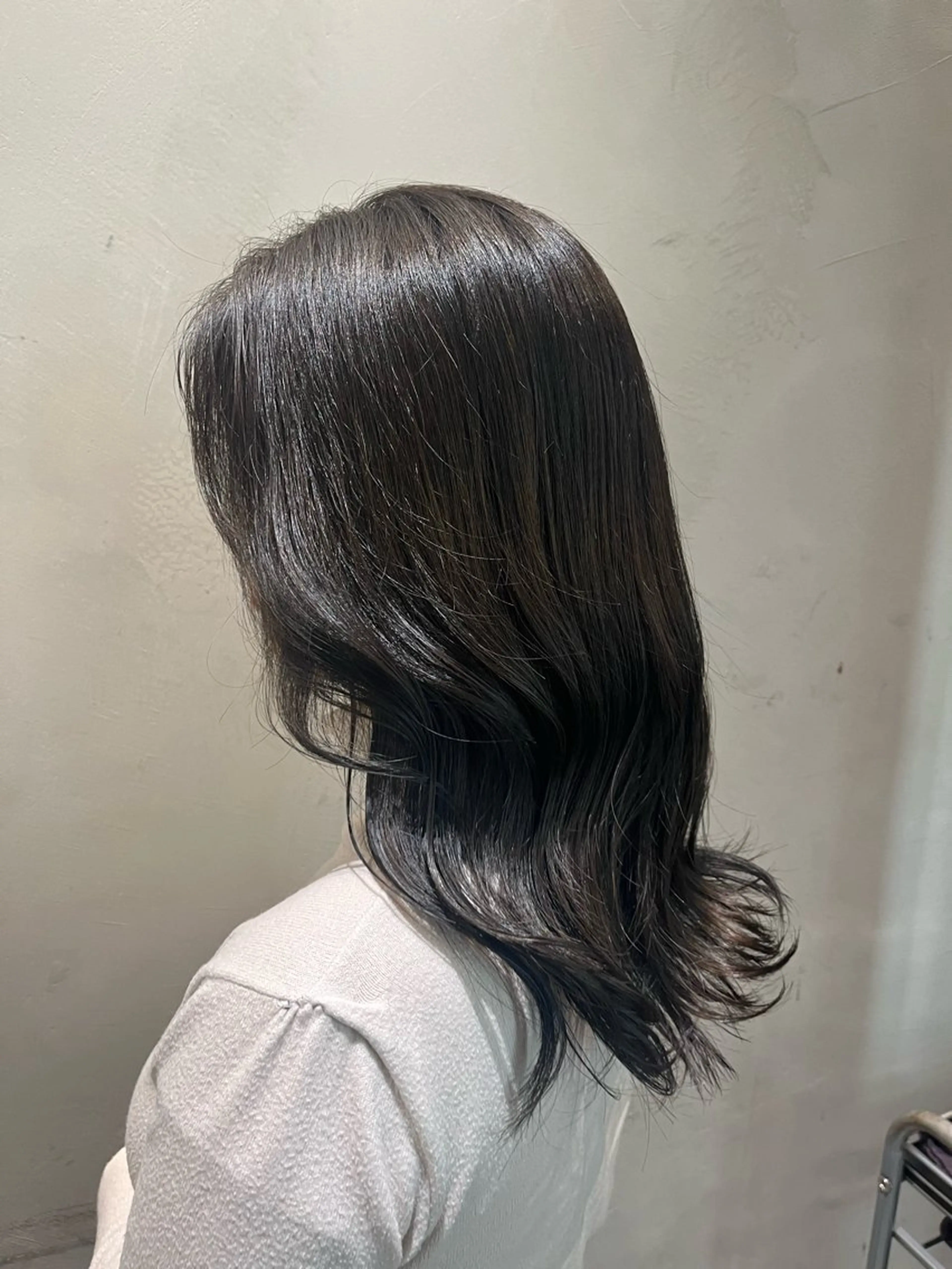 ミディアム 志賀 楓のヘアスタイル