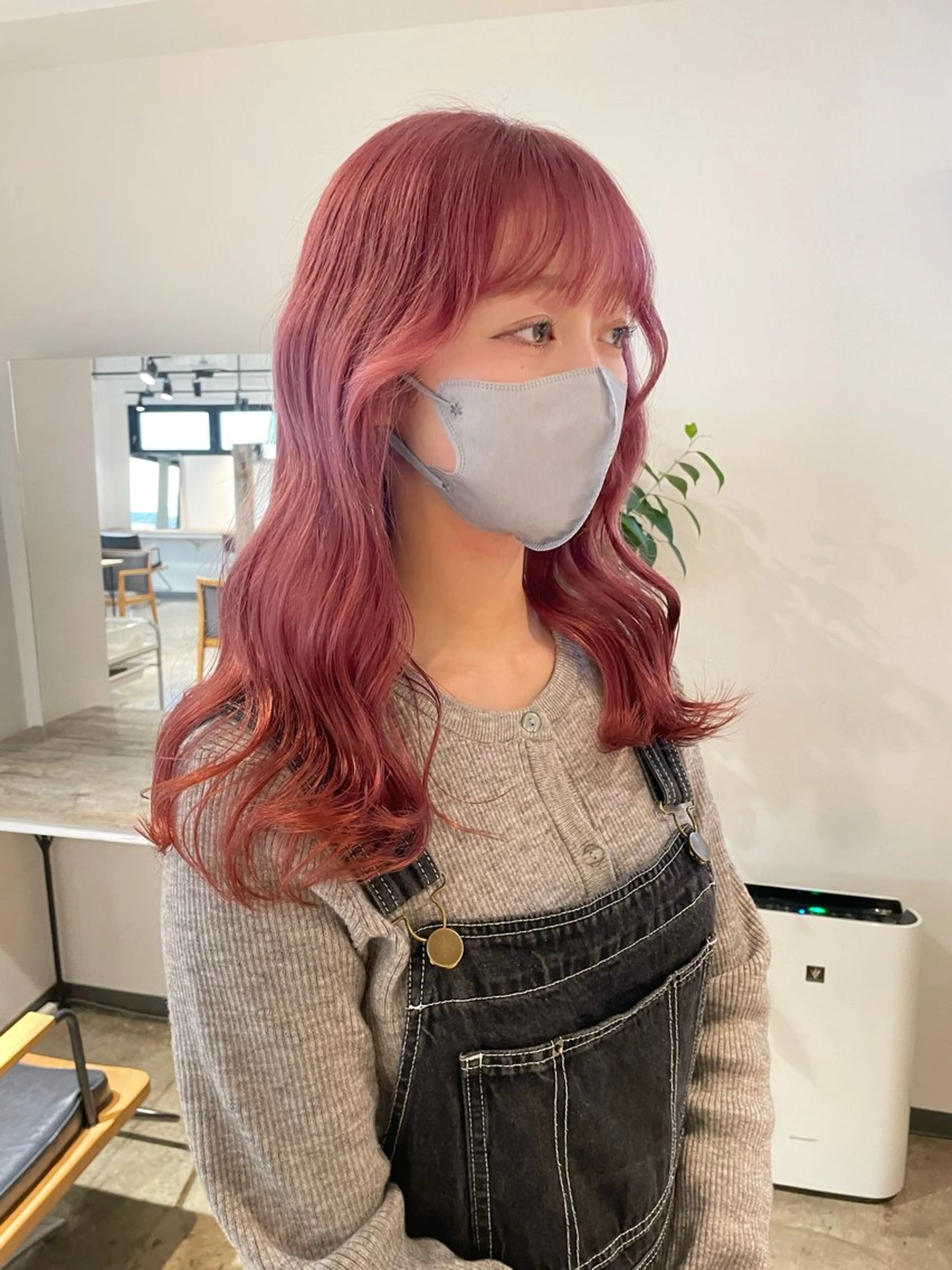 セミロング カラー ブリーチ ダブルカラー ピンクカラー 暖色カラー🍒 ケアブリーチ/akiのヘアスタイル