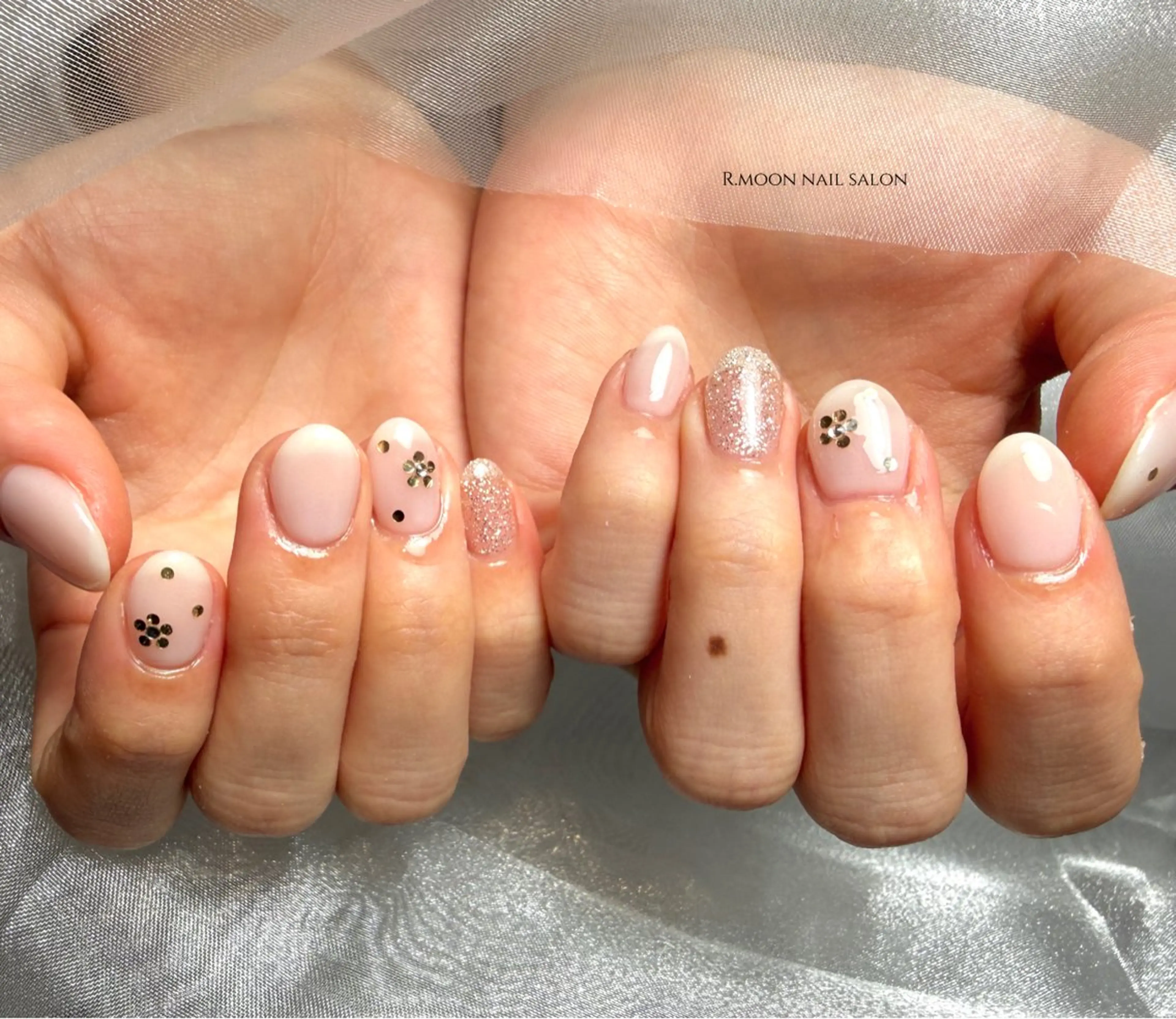 ネイル ハンドネイル R.moon nail salonのネイルデザイン