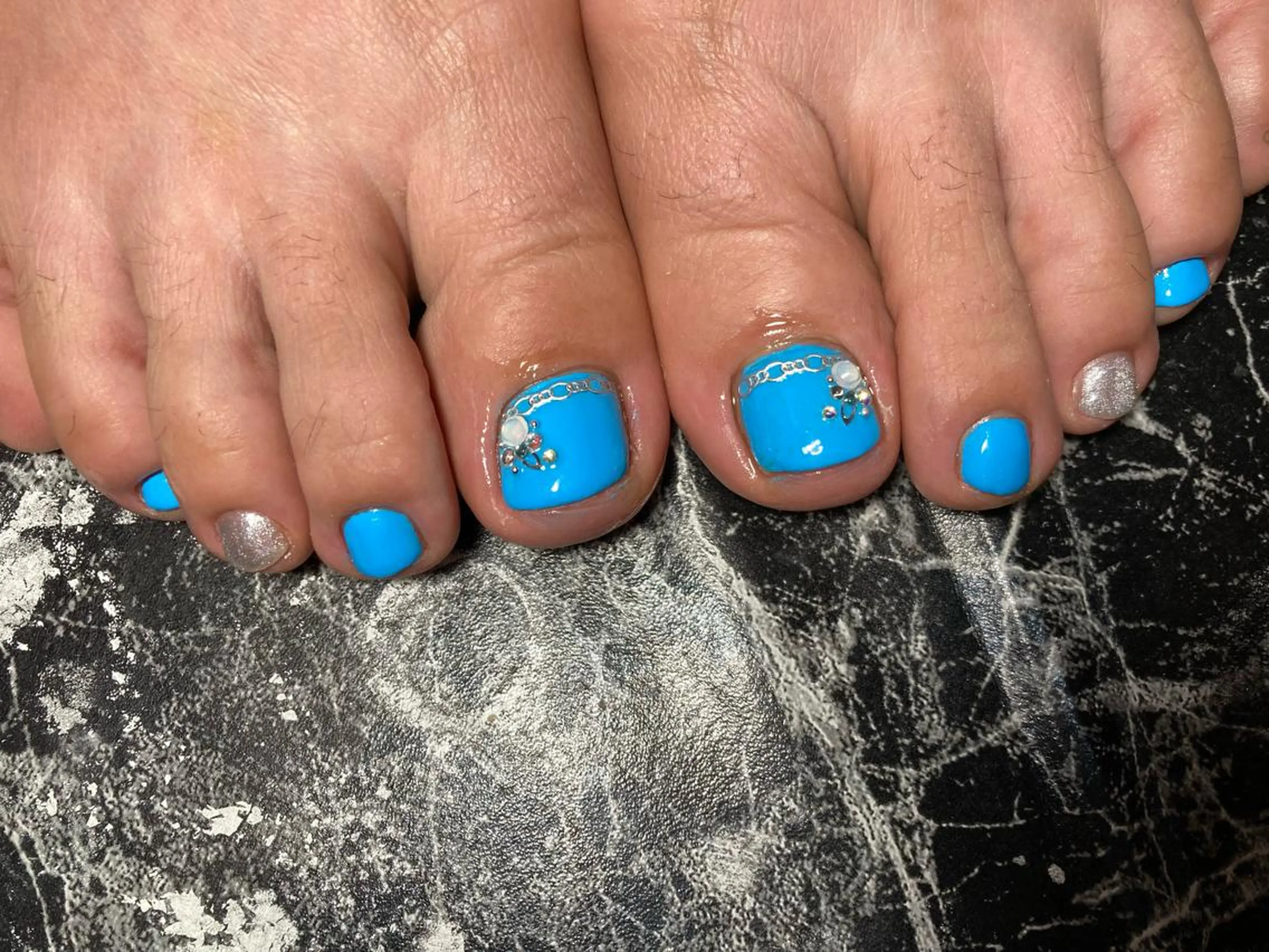 ショート ネイル ハンドネイル フットネイル ✴︎ Delightのネイルデザイン