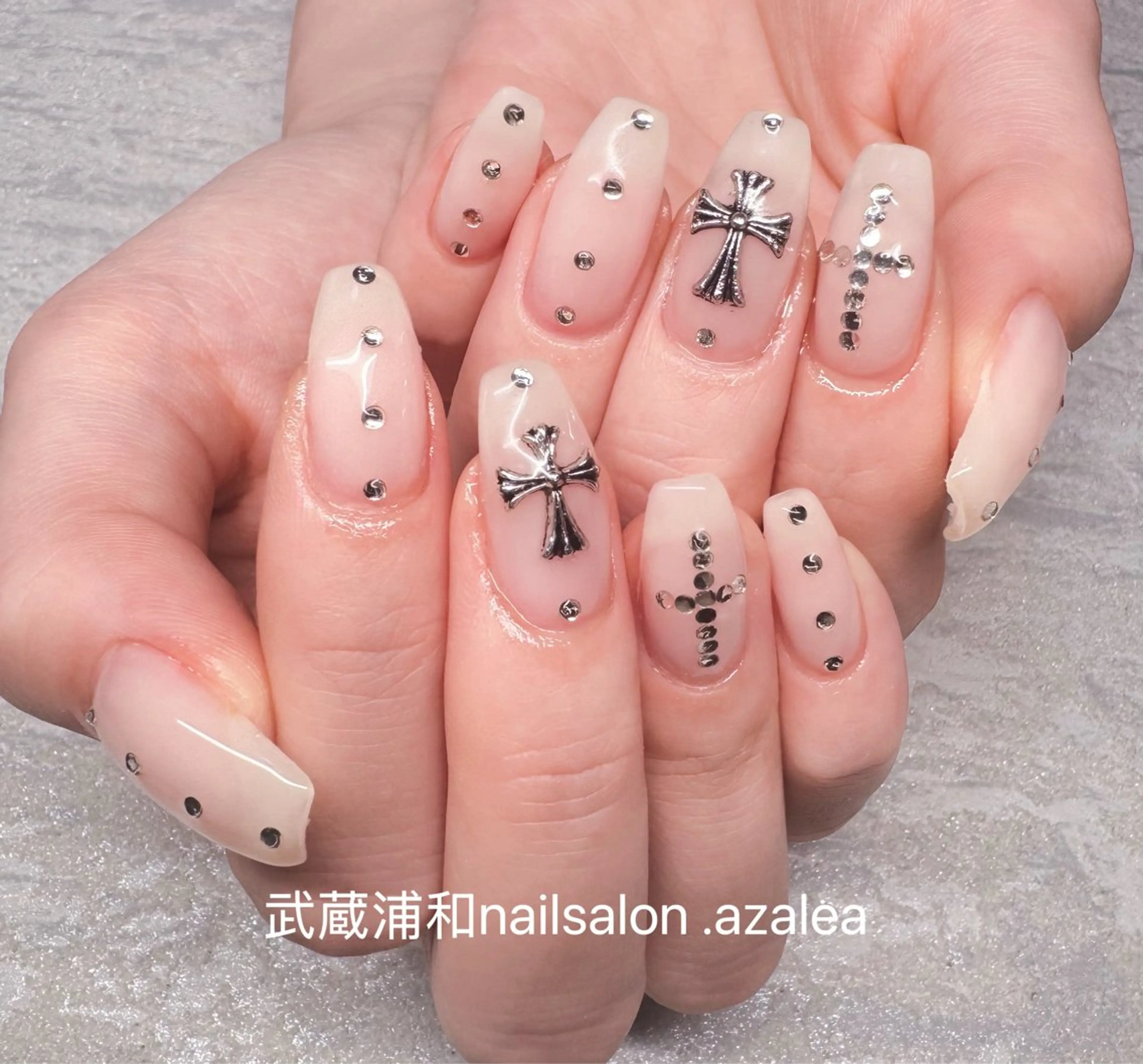 ネイル ハンドネイル R inのネイルデザイン