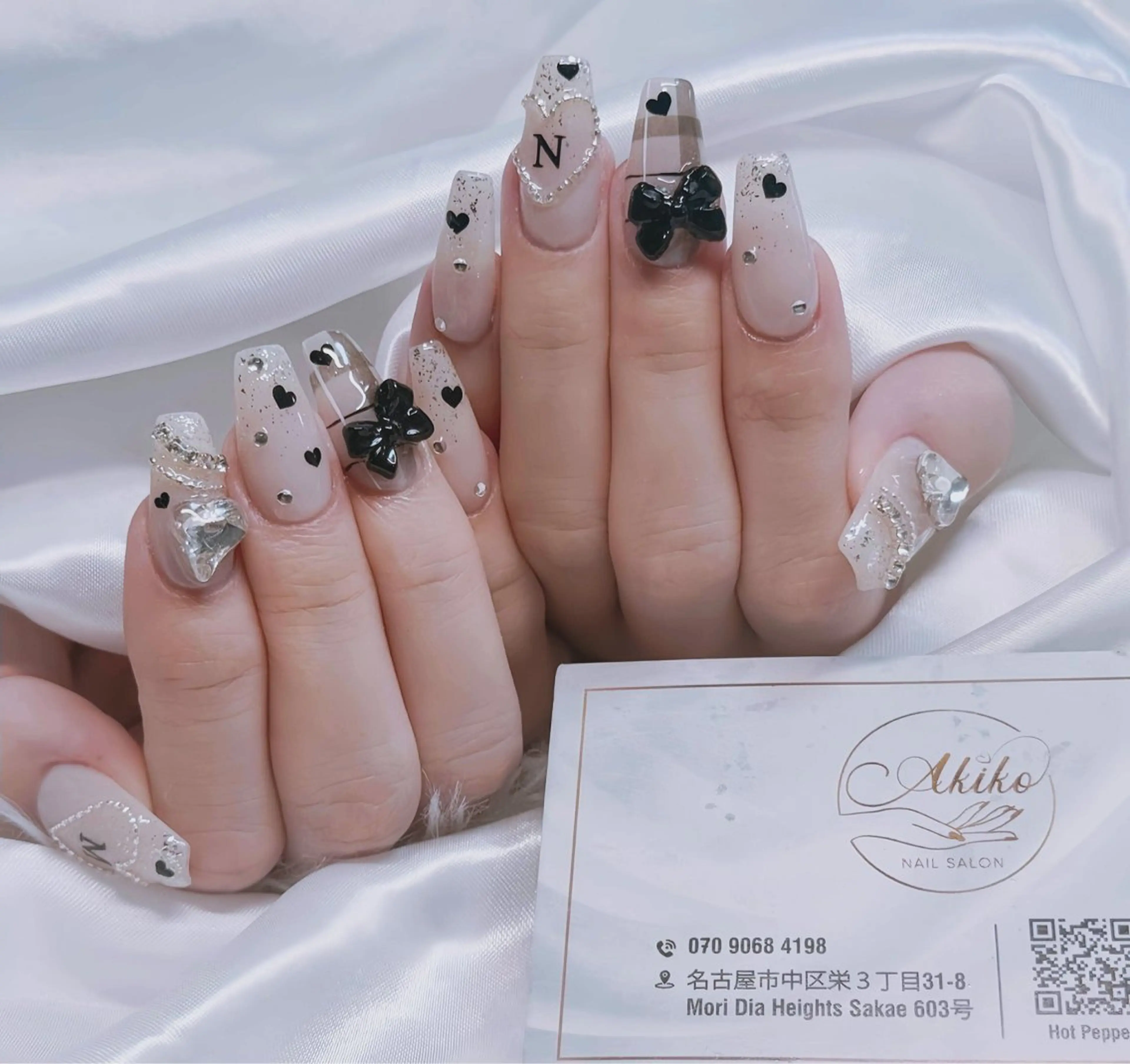 ネイル フットネイル ジェルネイル 韓国ネイル マグネットネイル 持ち込み ハンドネイル Akiko ネイルサロン所属・AKIKO ネイルサロンのネイルデザイン