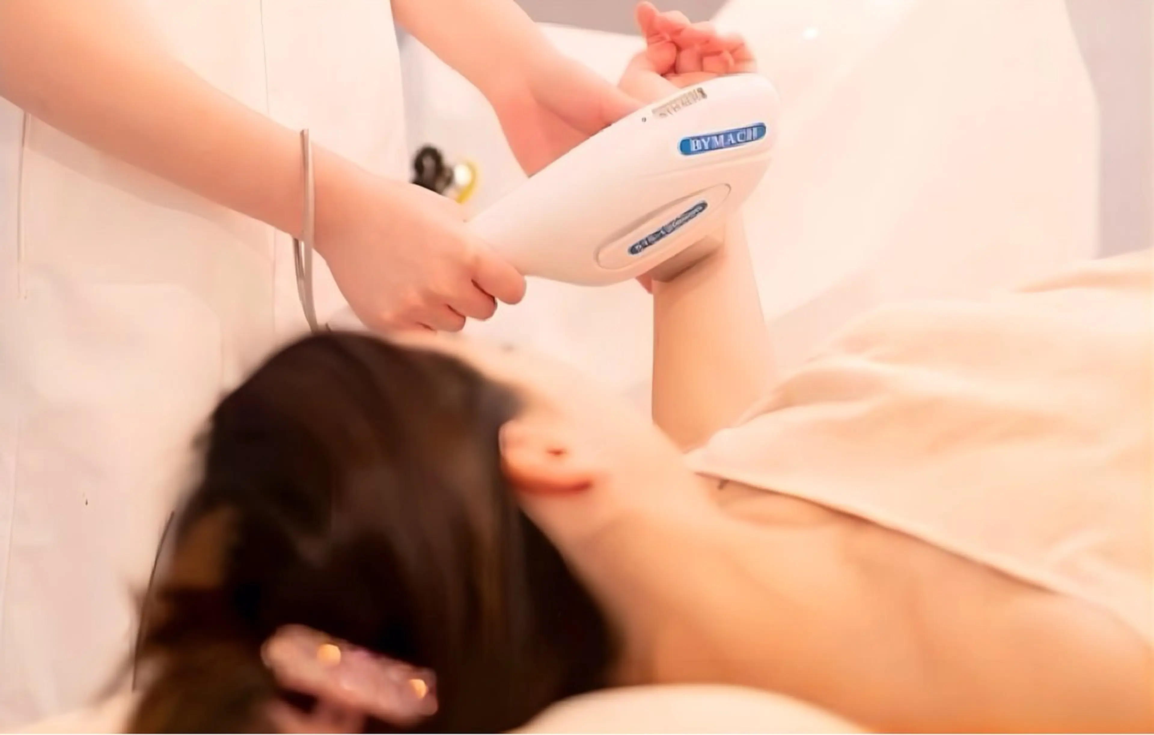 初回限定★全身脱毛（VIO込）　　　　　　　　　　　　　　1回別価格¥ 4,980            今だけ特別価格の写真