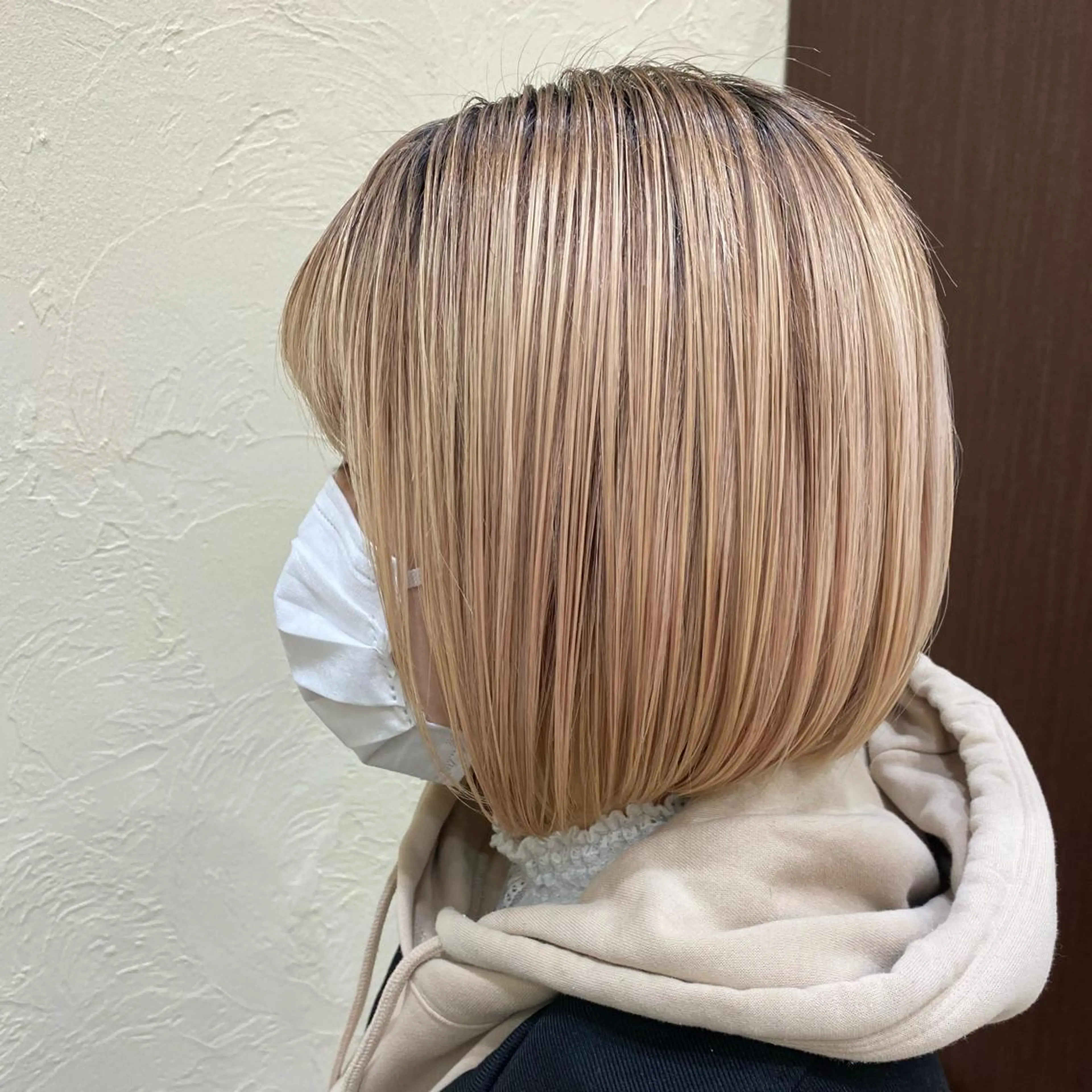 ショート in'dexhair U所属・ブリーチ🌈ハイトー ンカラー ✨アニカ✨のヘアスタイル