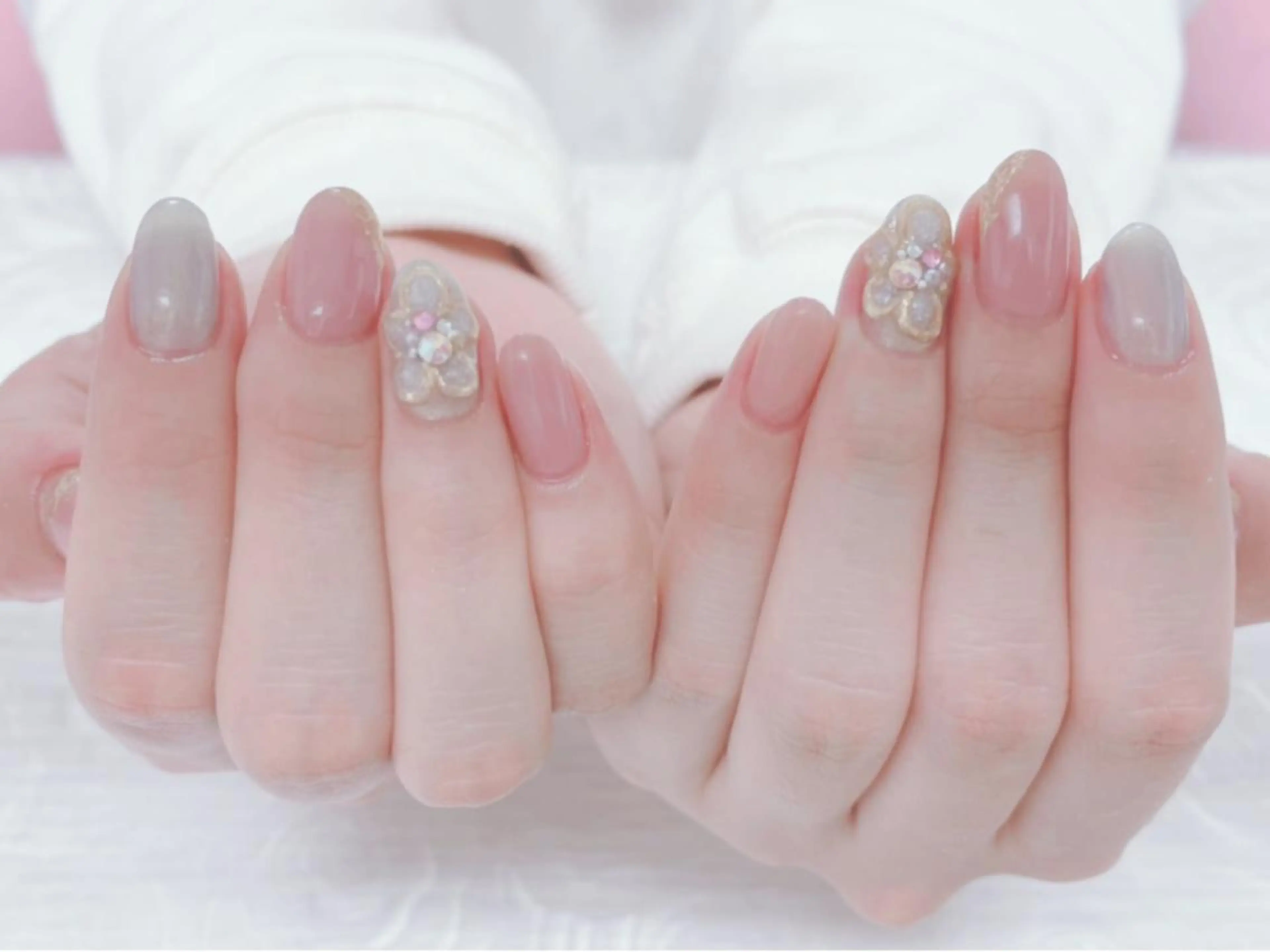 カラー ネイル フラワーネイル 芦辺 香奈のネイルデザイン