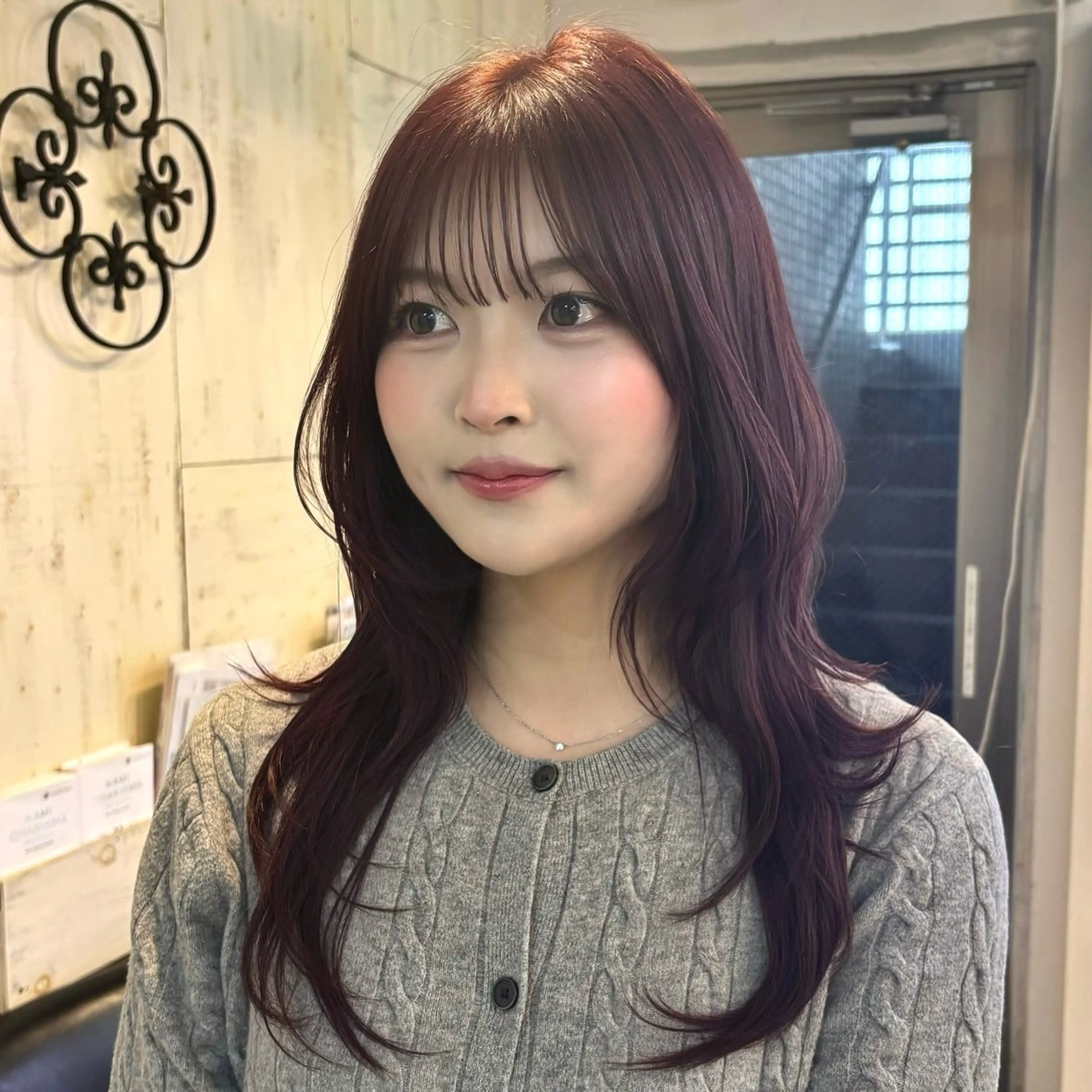 セミロング カラー ブリーチ ブリーチなしカラー ピンクカラー くびれヘア 顔まわりレイヤー カット ヘアカラー トリートメント レイヤー/ハッシュカ ット/顔周り/フウカのヘアスタイル