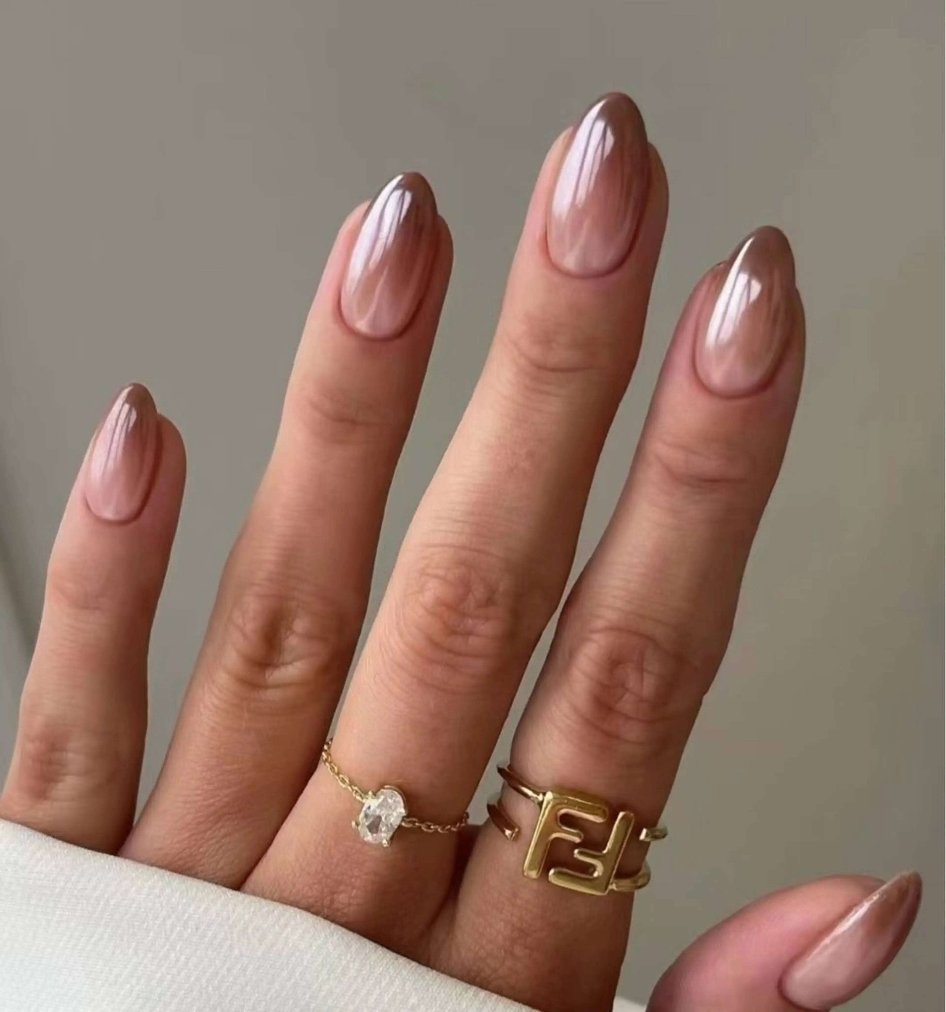 ネイル 高木 維麗絲のネイルデザイン