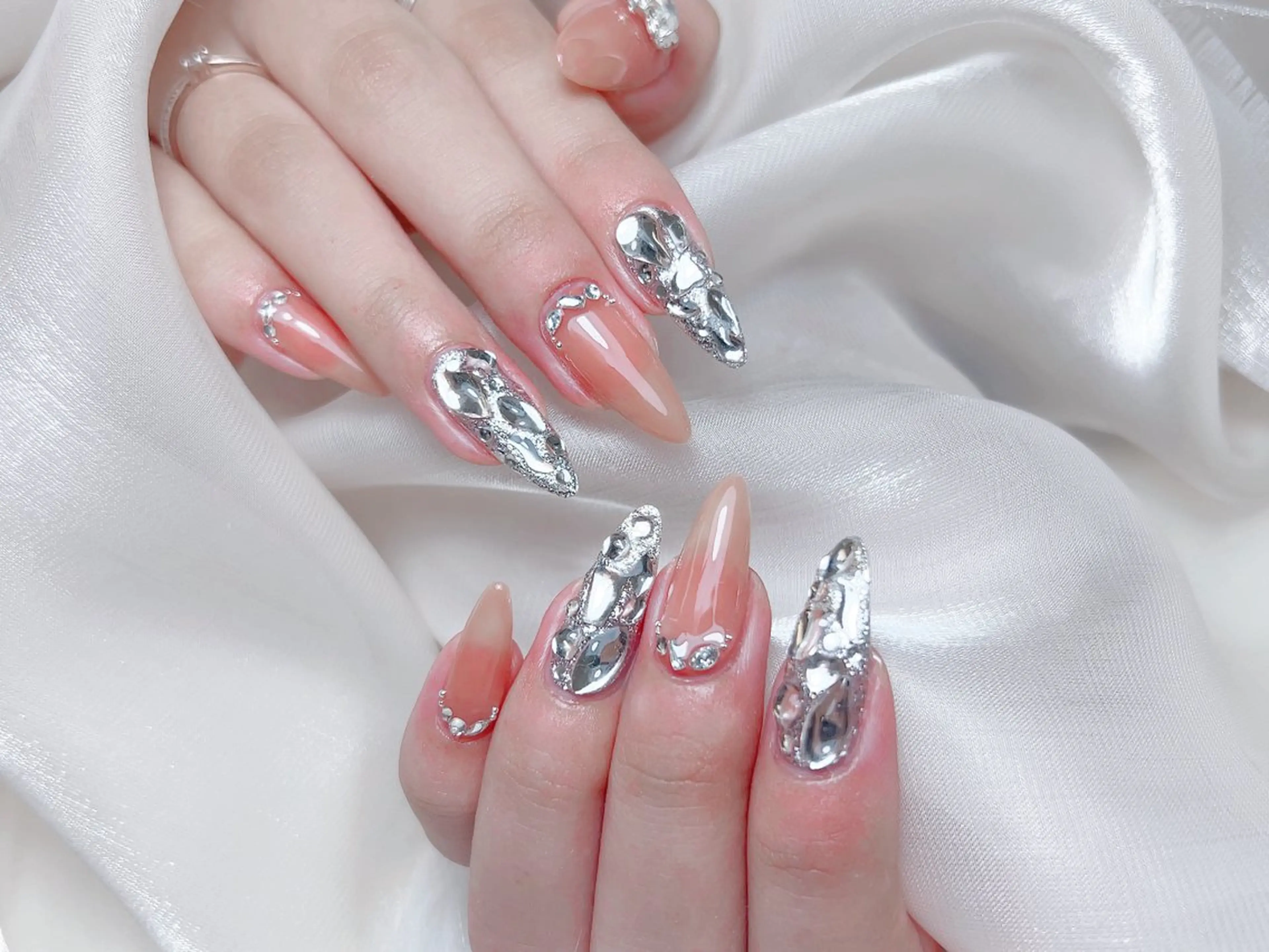 ネイル ハンドネイル M🌷nail 長さだし専門店のネイルデザイン
