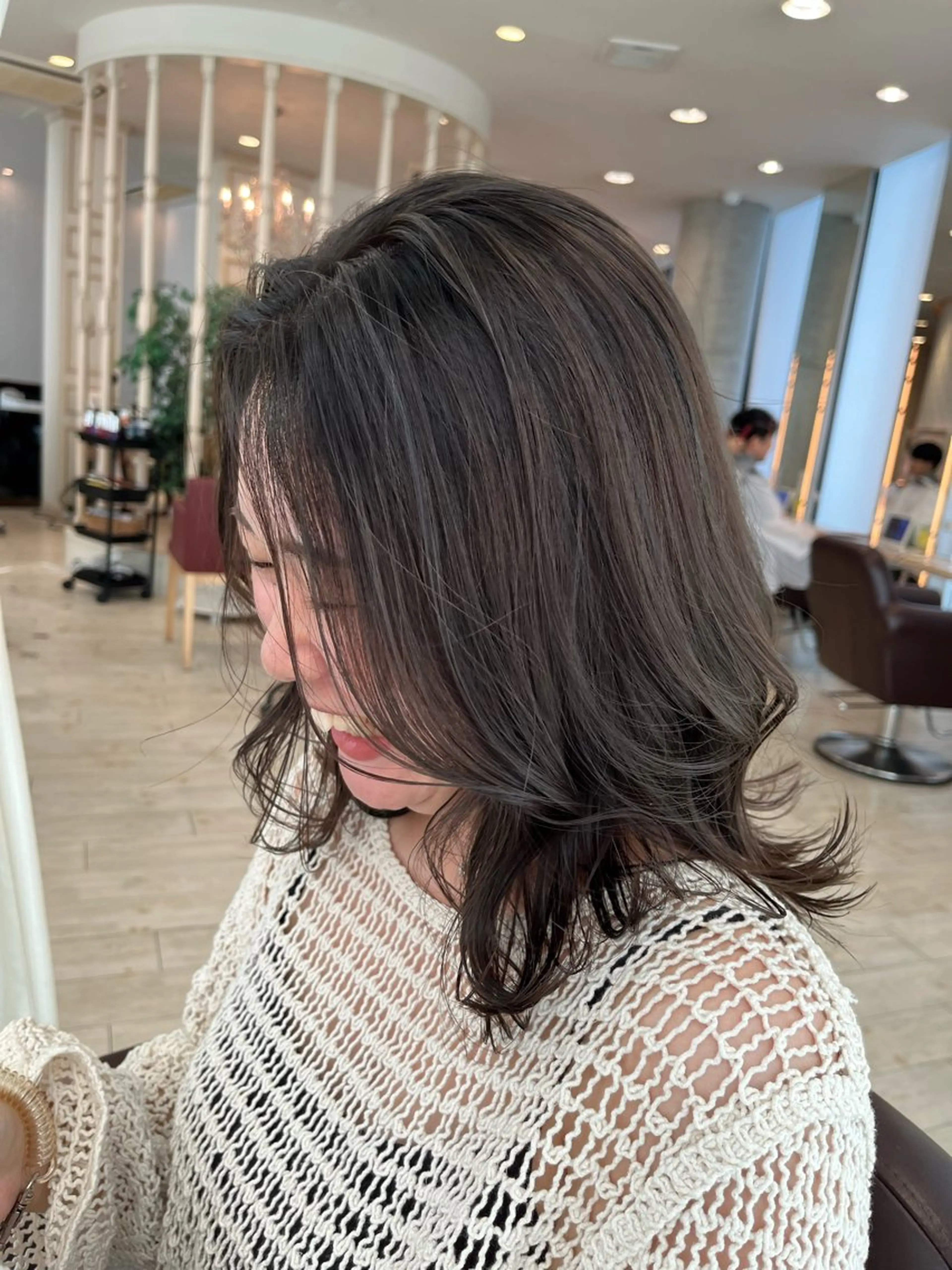 ミディアム カラー ヘアアレンジ ハイライトカラー ハイライト サソウ ユリエ🥥のヘアスタイル