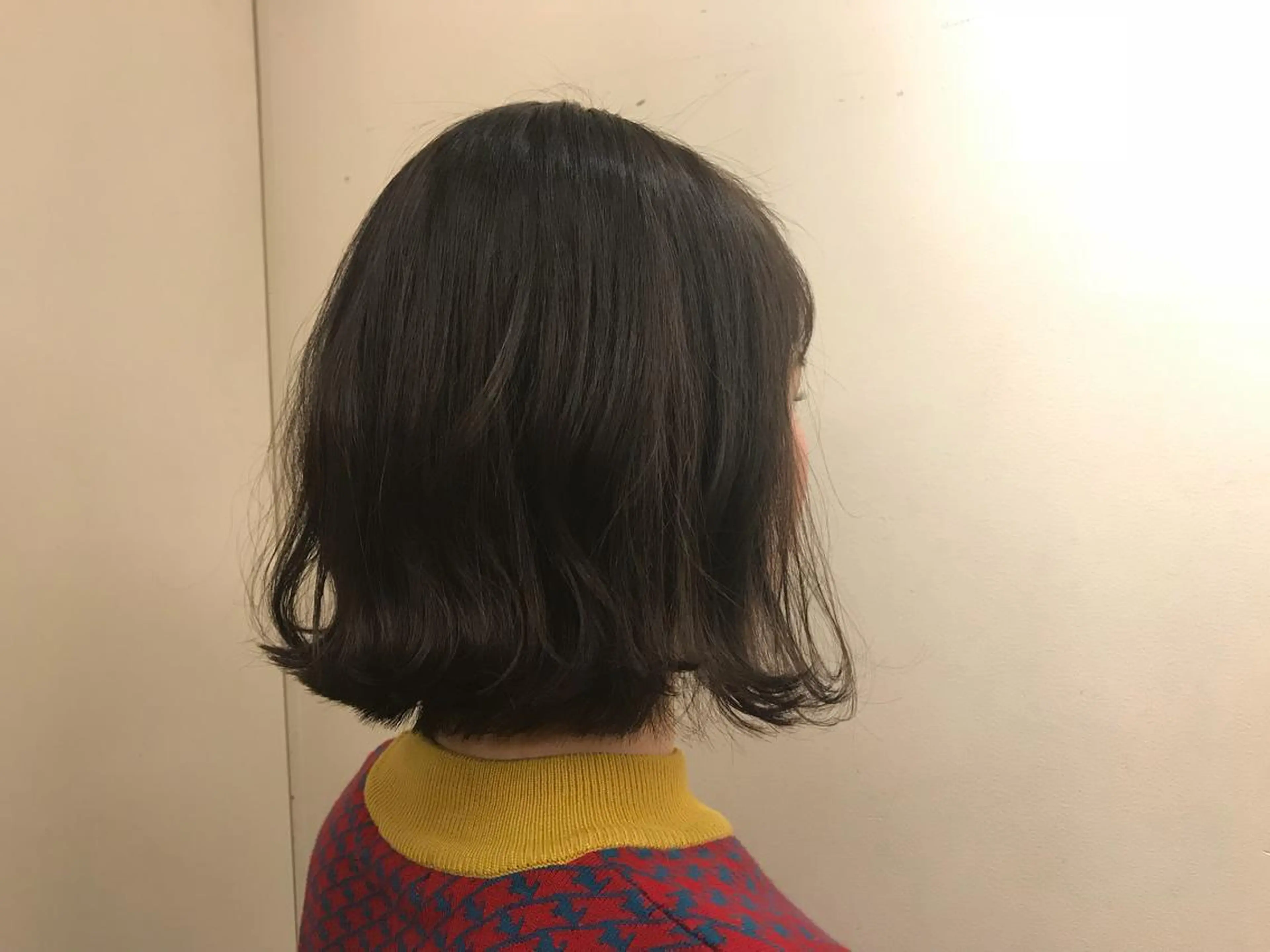 ミディアム カラー 切りっぱなしボブ ブルーカラー 透明感カラー ボブ bleach所属・池田 寿子のヘアスタイル