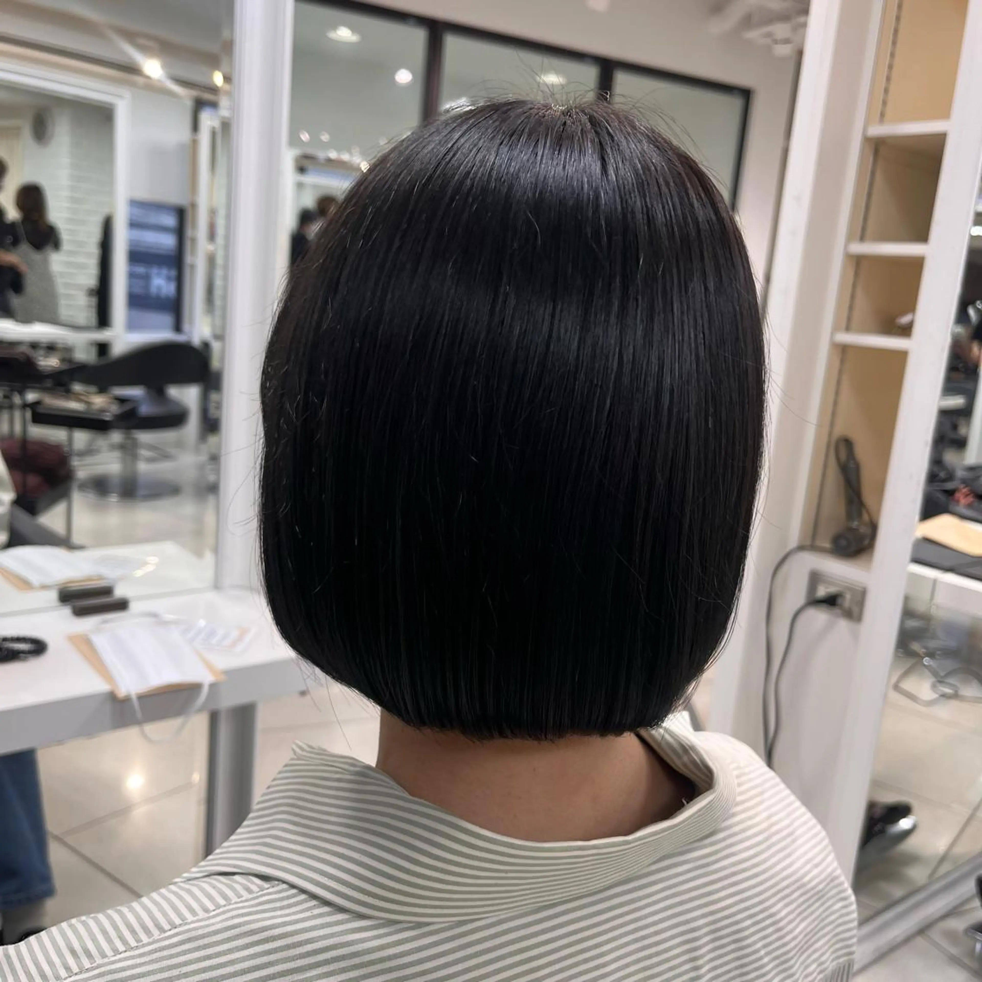 ショート 切りっぱなしボブ ボブ カット 【センターパート/ マッシュ】ryokaのヘアスタイル