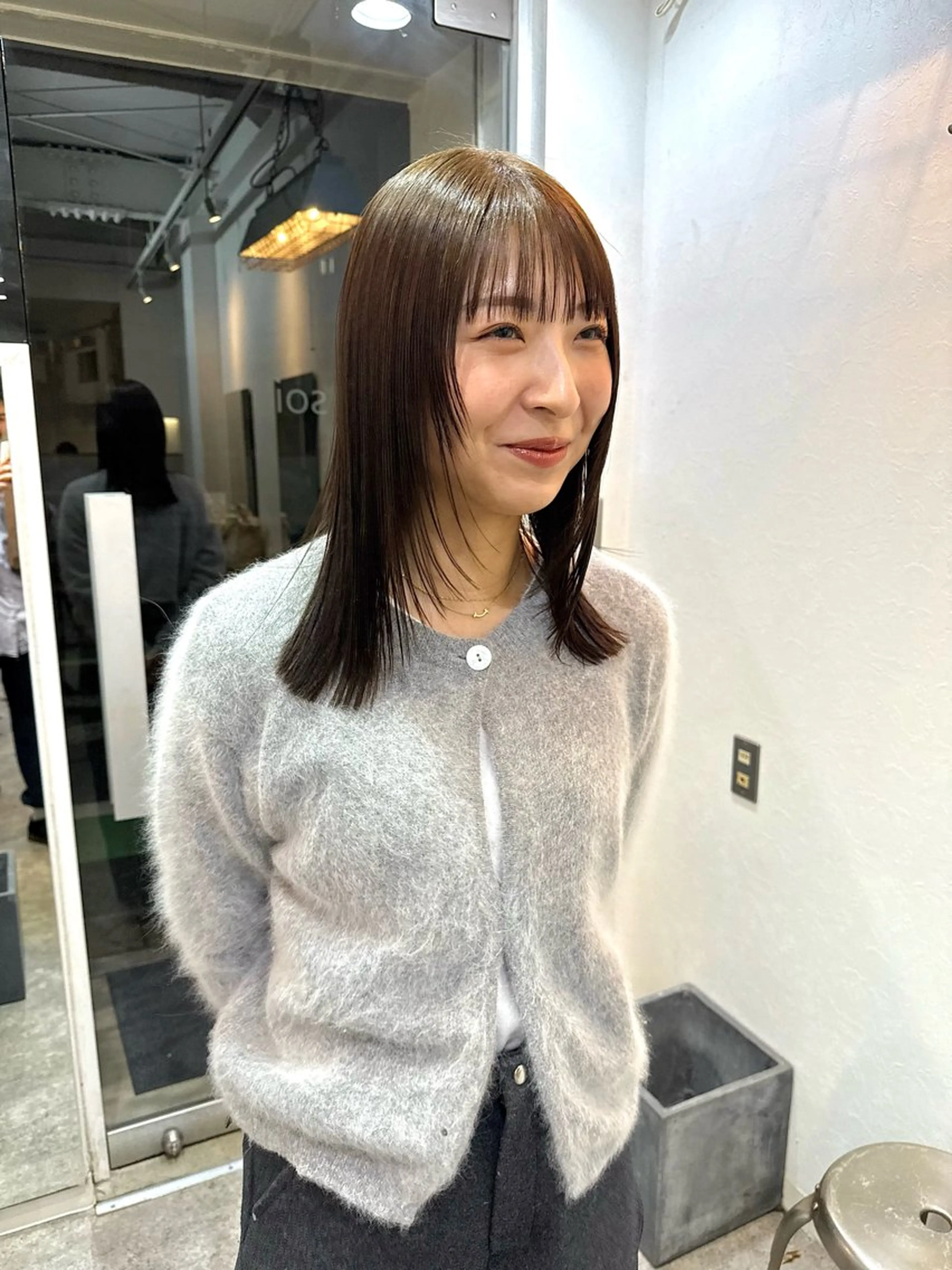 ミディアム カラー ベージュカラー 透明感カラー オリーブベージュ 顔まわりレイヤー レイヤーカット カット ヘアカラー トリートメント パーマ/透明感カラー /ボブ/吉田一生のヘアスタイル