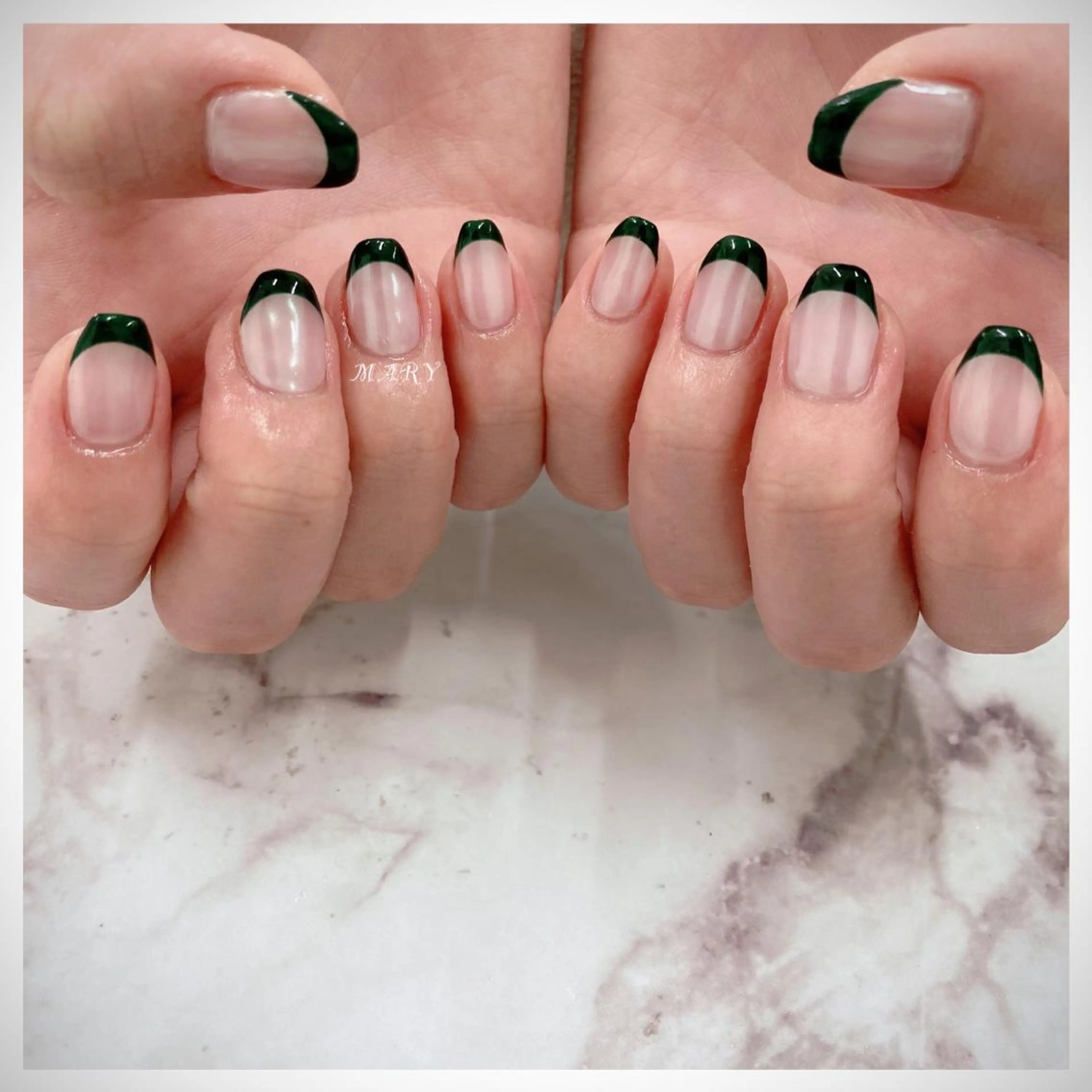 ネイル オーロラネイル フレンチネイル ニュアンスネイル オフィスネイル ワンカラーネイル ハンドネイル Mary nail所属・Mary nail .narumiのネイルデザイン