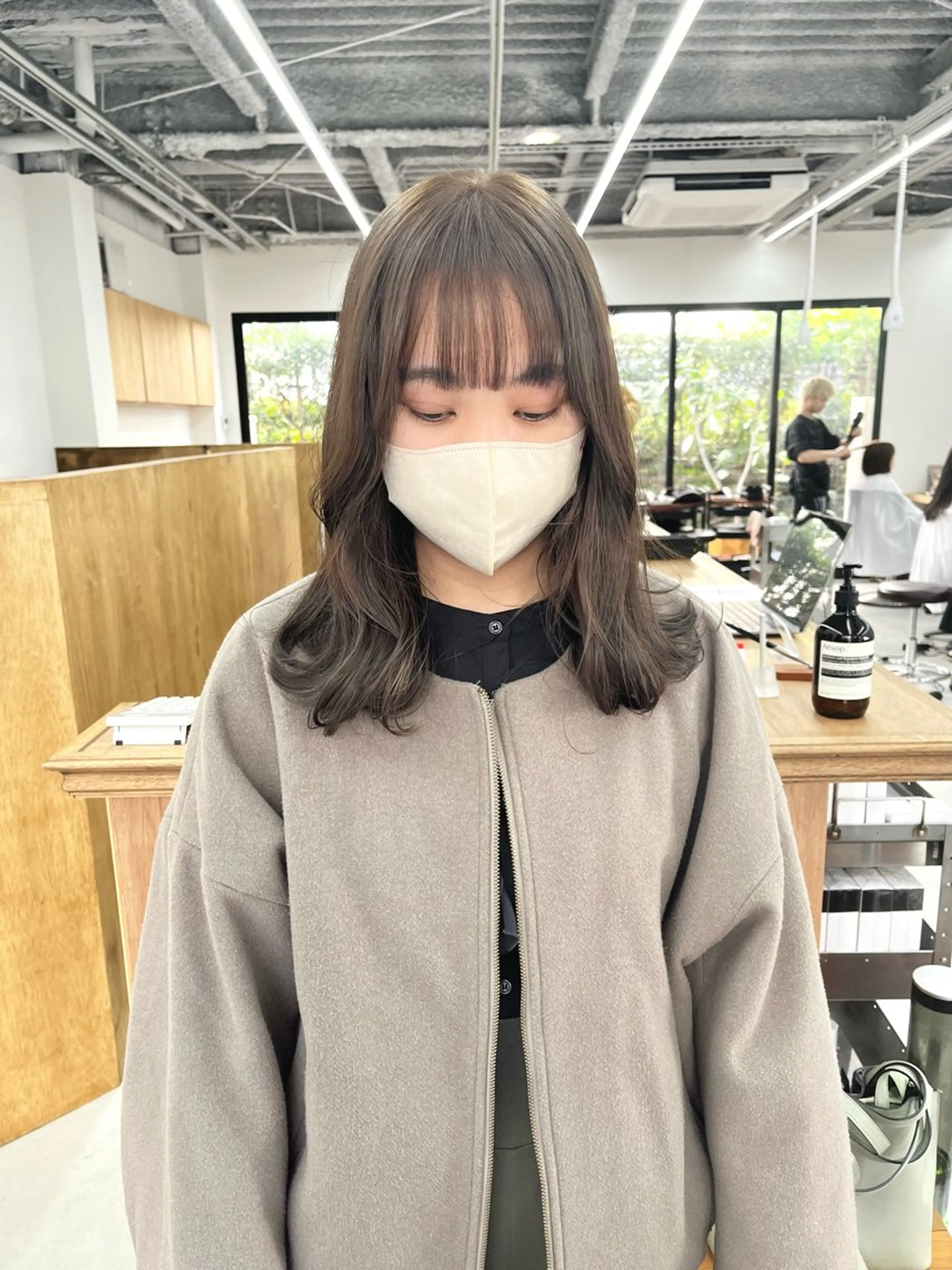 ミディアム カラー ヘアアレンジ ブリーチ 透明感カラー ダブルカラー ブリーチなしカラー esu 心斎橋店所属・ena/ブリーチなし 心斎橋・ベージュ🎀のヘアスタイル