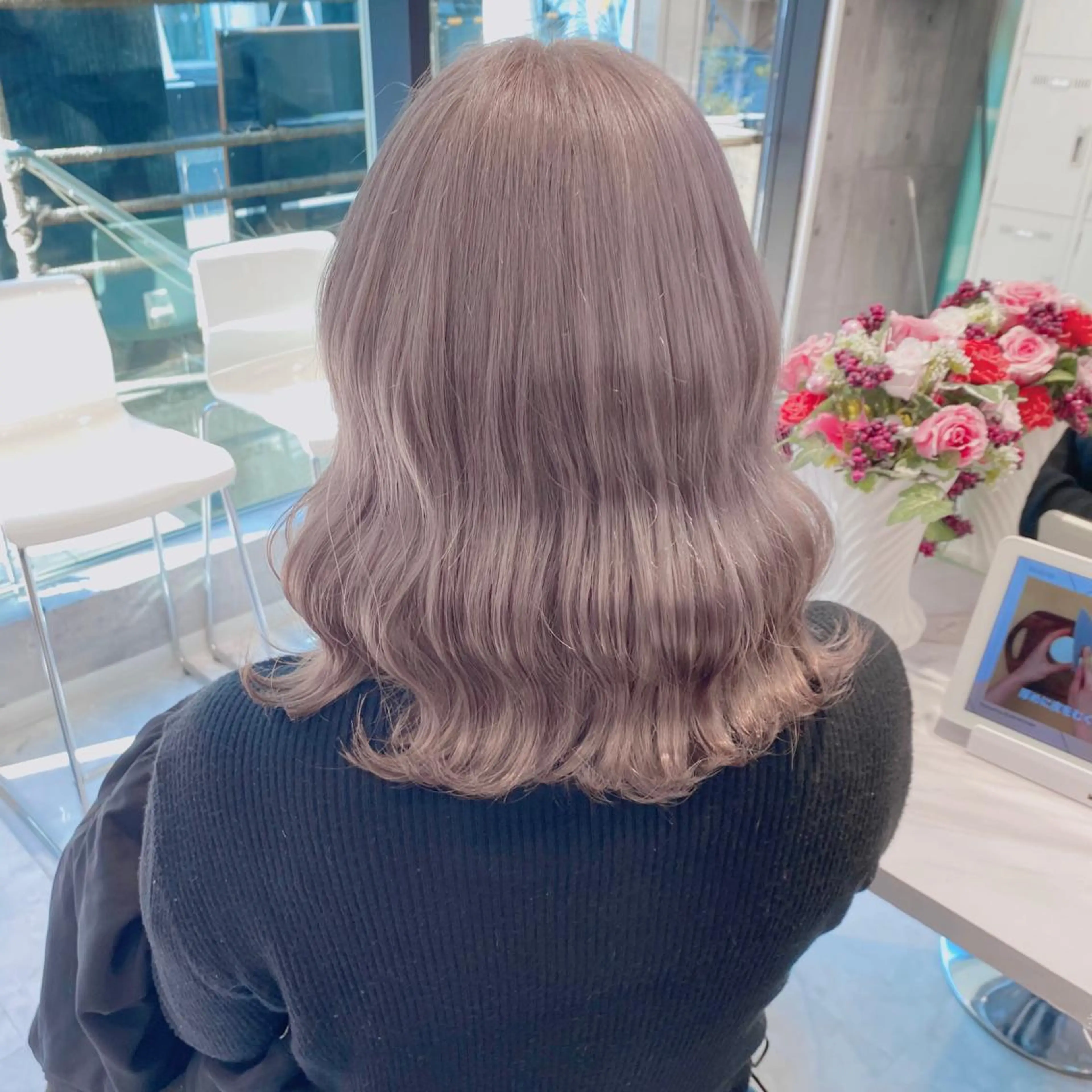 セミロング カラー ヘアアレンジ メンズ キッズ ヘアカラー トリートメント ヘアセット お悩み解決美容師 💐AMIのヘアスタイル