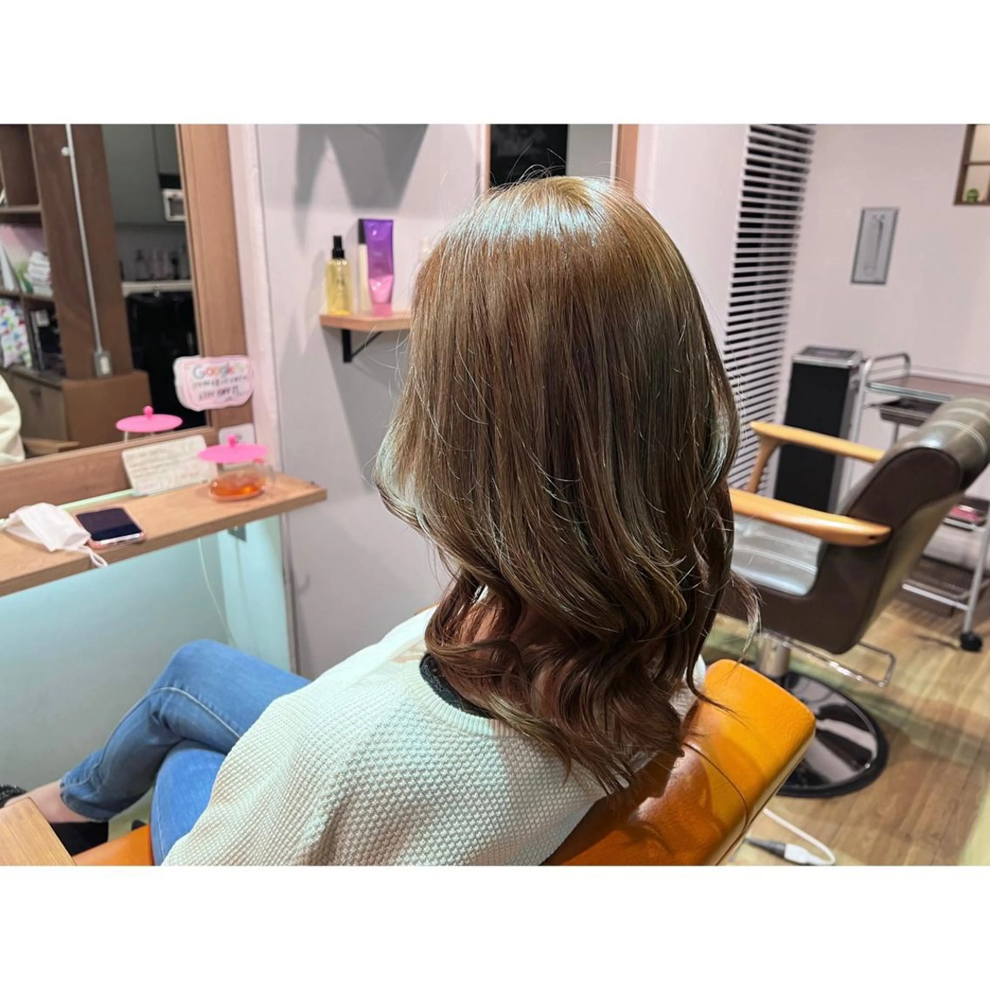 セミロング カラー ブリーチ ブラウンカラー ヘアカラー トリートメント ツキダテ ユイのヘアスタイル