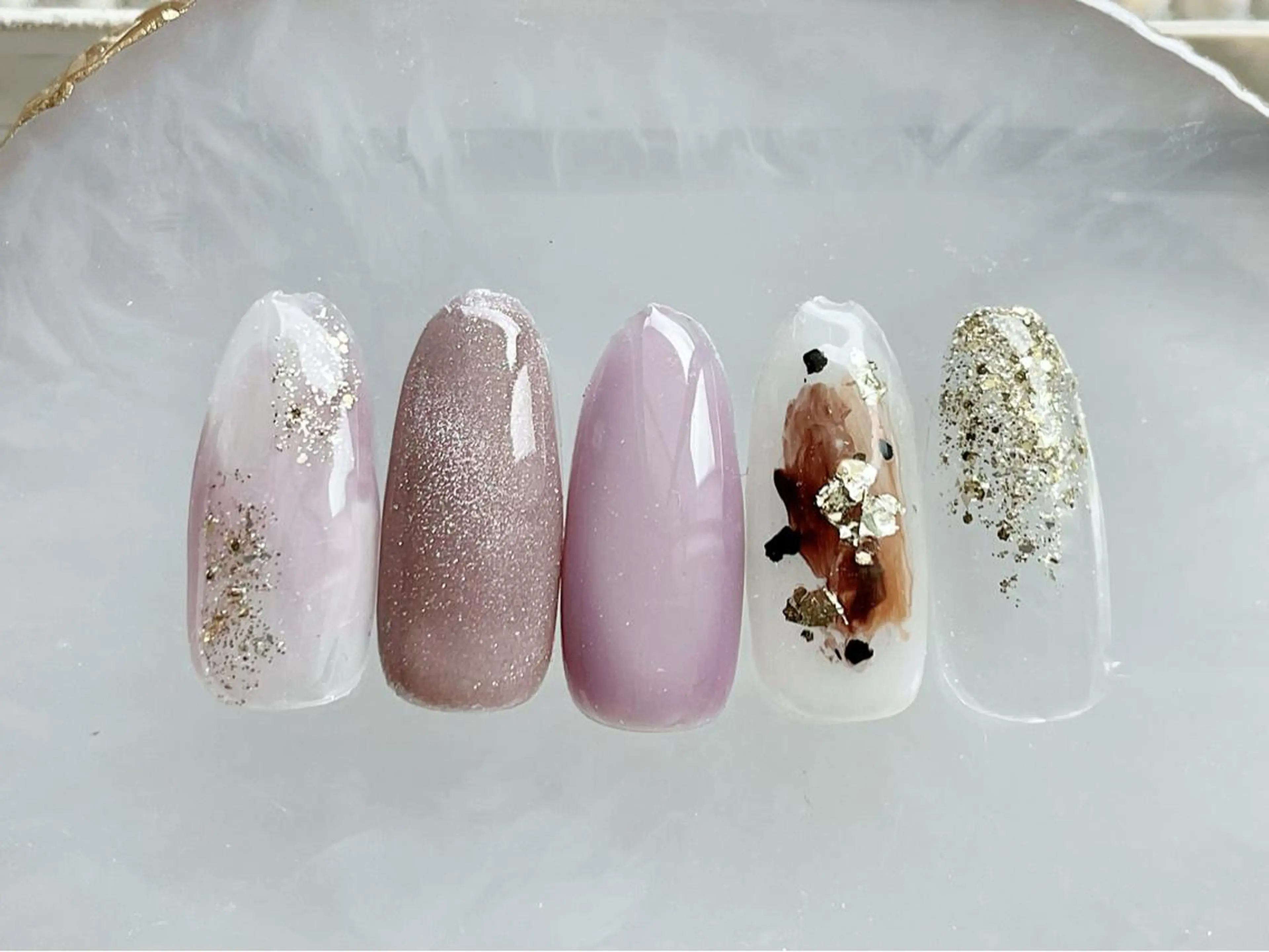 ネイル ジェルネイル キラキラネイル マグネットネイル パラジェル ハンドネイル Satomi  のネイルデザイン