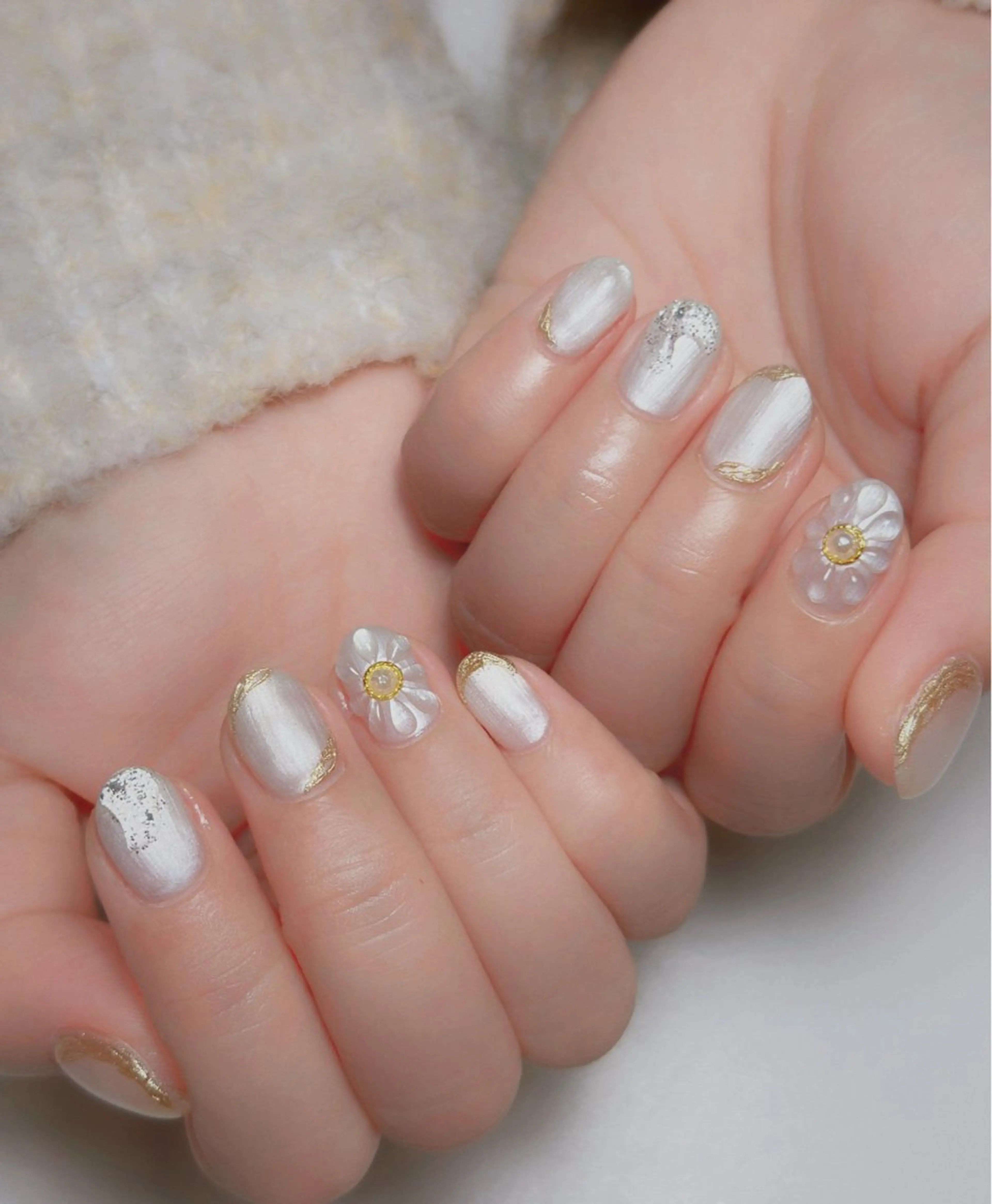 ネイル オーロラネイル 長さ出し フットネイル ラメ(グリッター) ラメグラデーション ハンドネイル 👍thumbs up nail👍のネイルデザイン