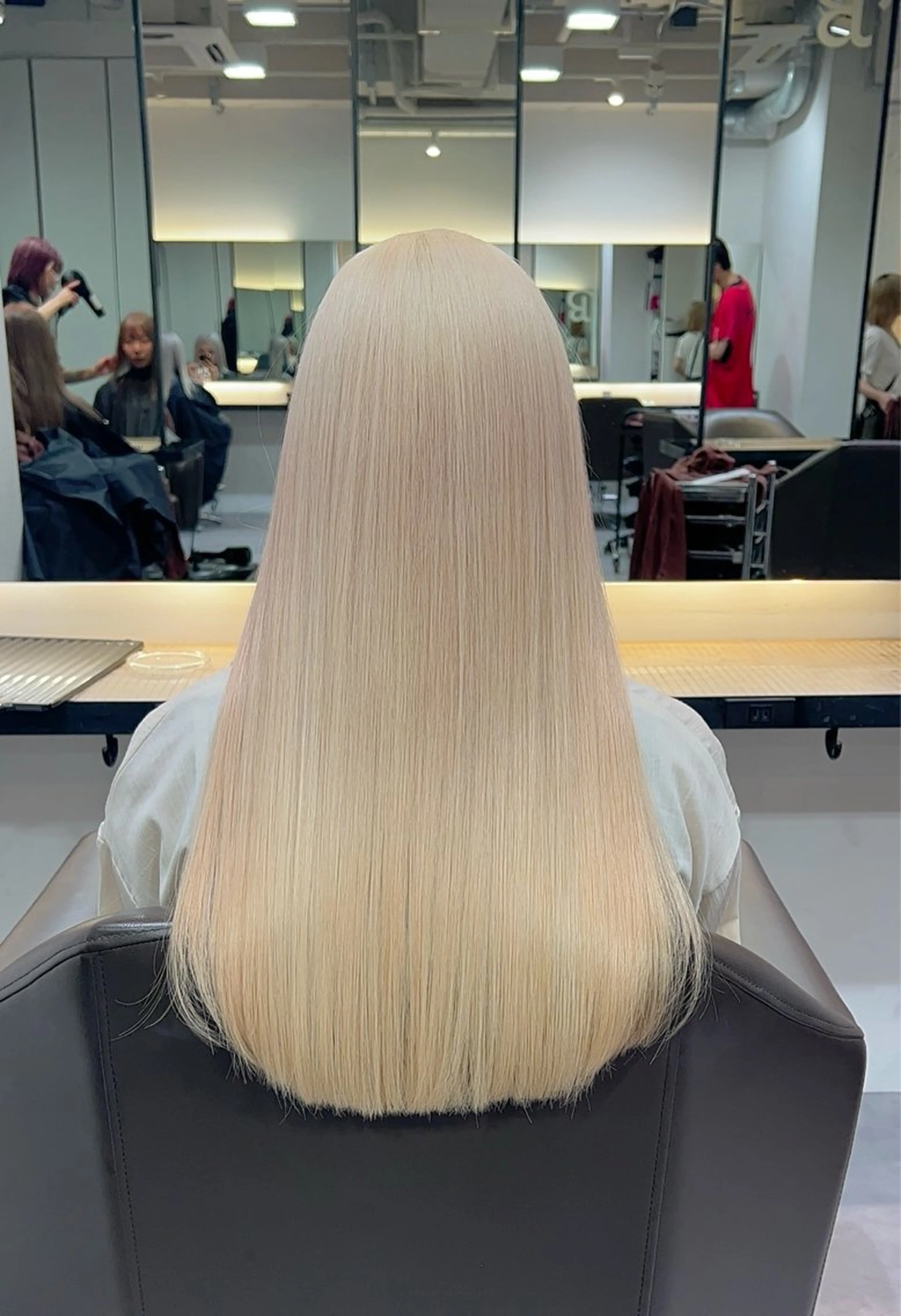 ロング カラー ヘアアレンジ ブリーチ 抜きっぱなしブロンド ブロンド 新宿.全国4位美髪師 taka髪質改善のヘアスタイル