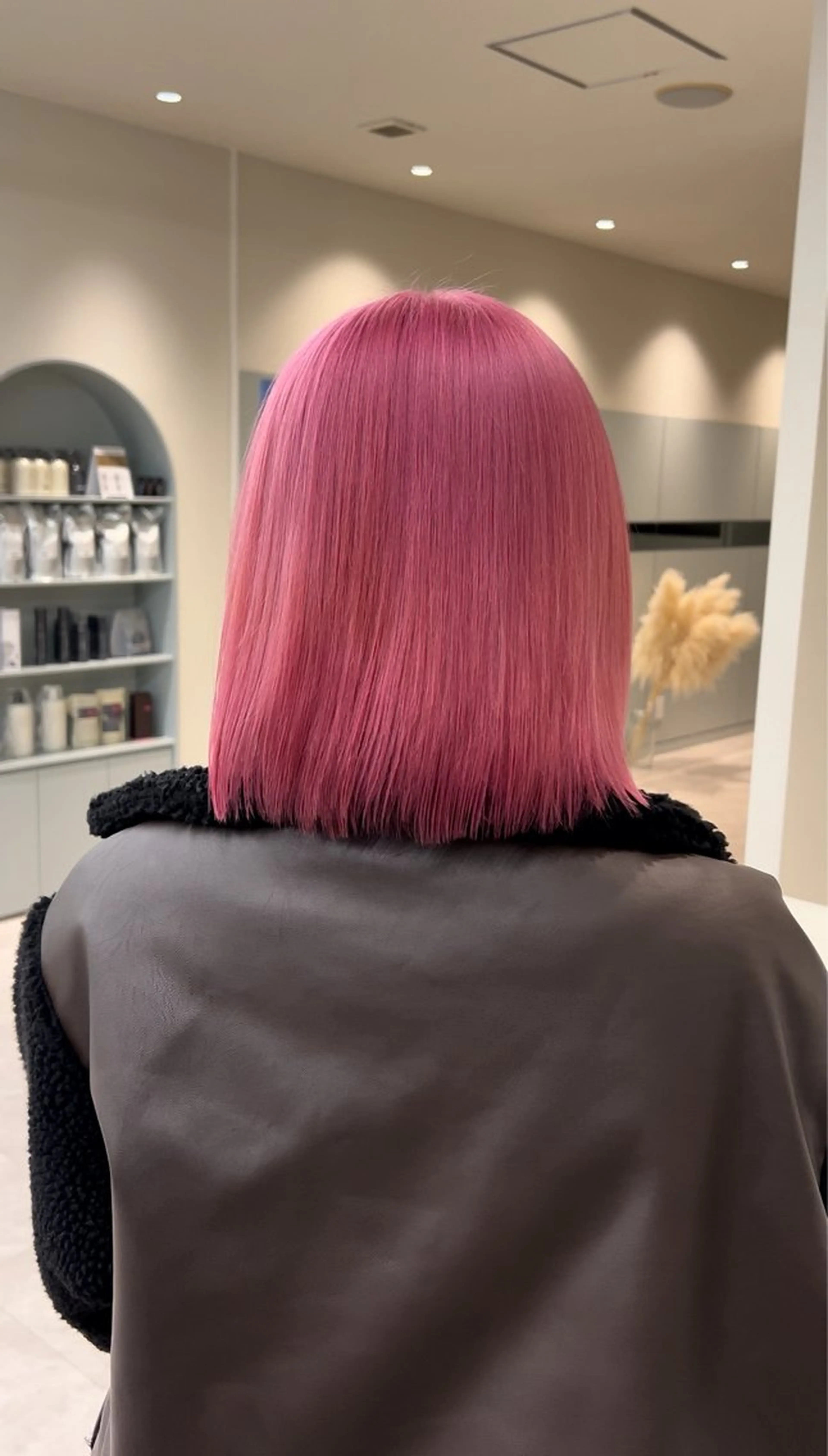 ミディアム カラー ブリーチ ピンクカラー ヘアカラー 🦋ブリーチカラー ×ベージュ🦋まなかのヘアスタイル