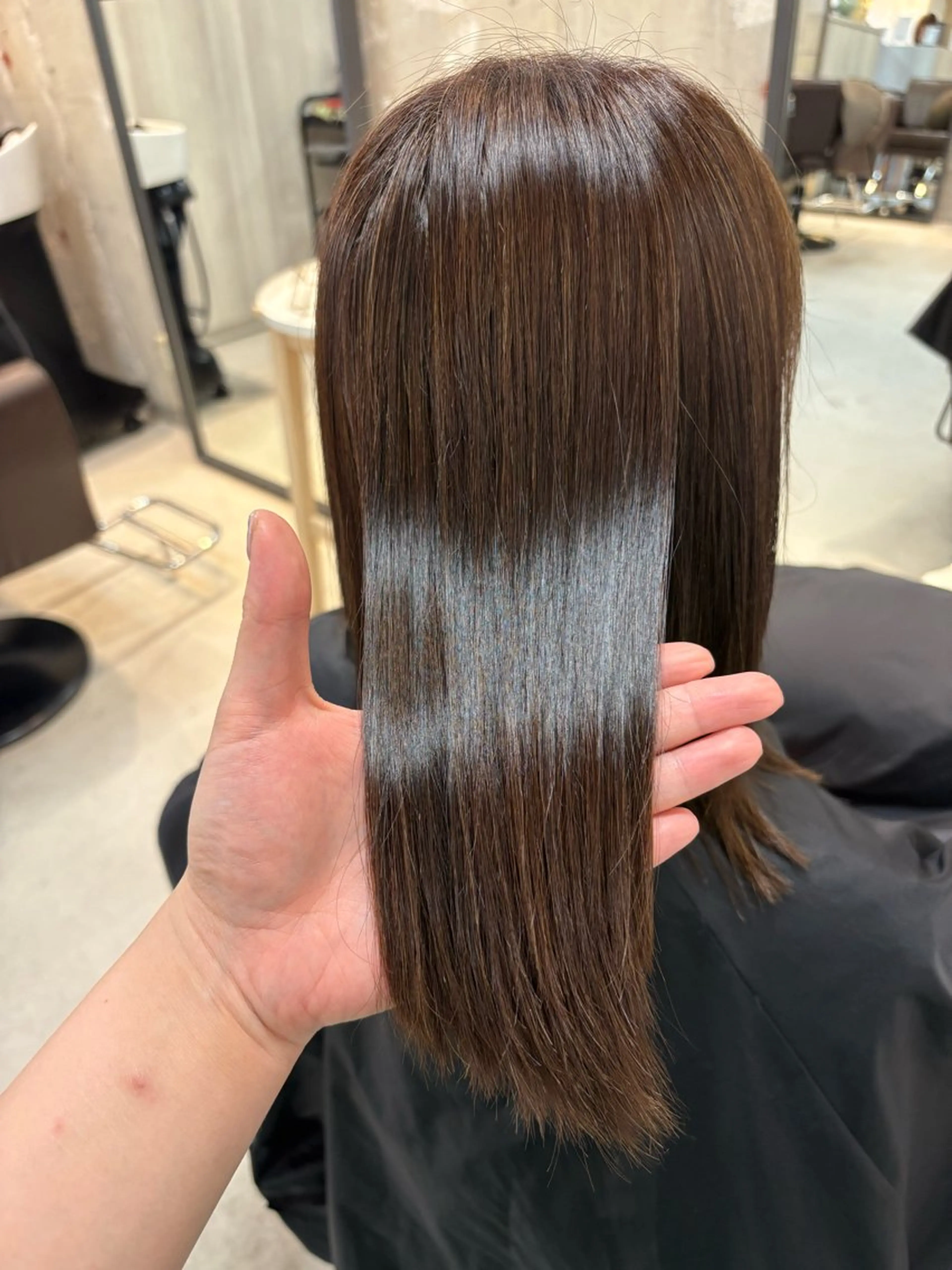 ロング カット 縮毛矯正 トリートメント 中村 潮音のヘアスタイル