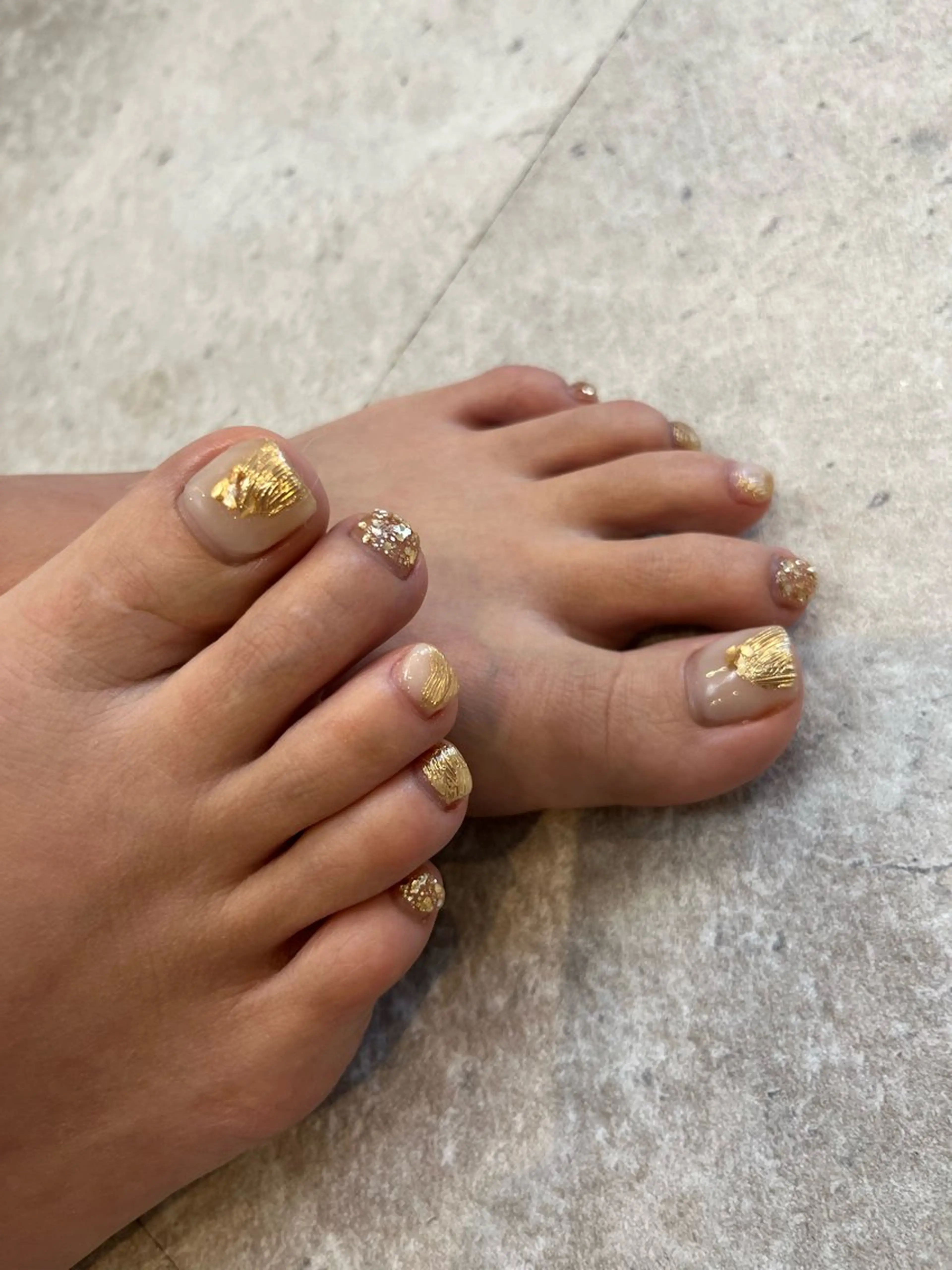 ネイル ゴールド ミラーネイル ニュアンスネイル フットネイル an'reve ♥RIEのネイルデザイン